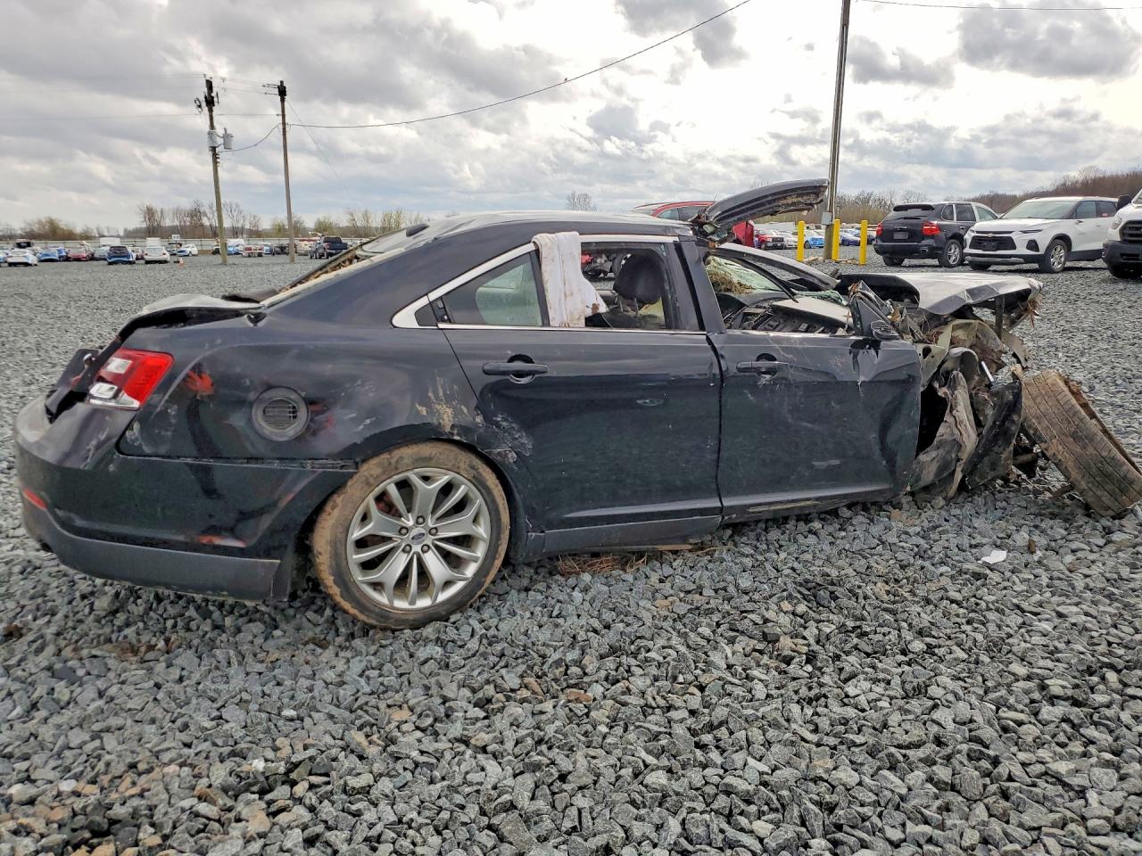 2018 Ford Taurus Black vin: 1FAHP2F80JG129488