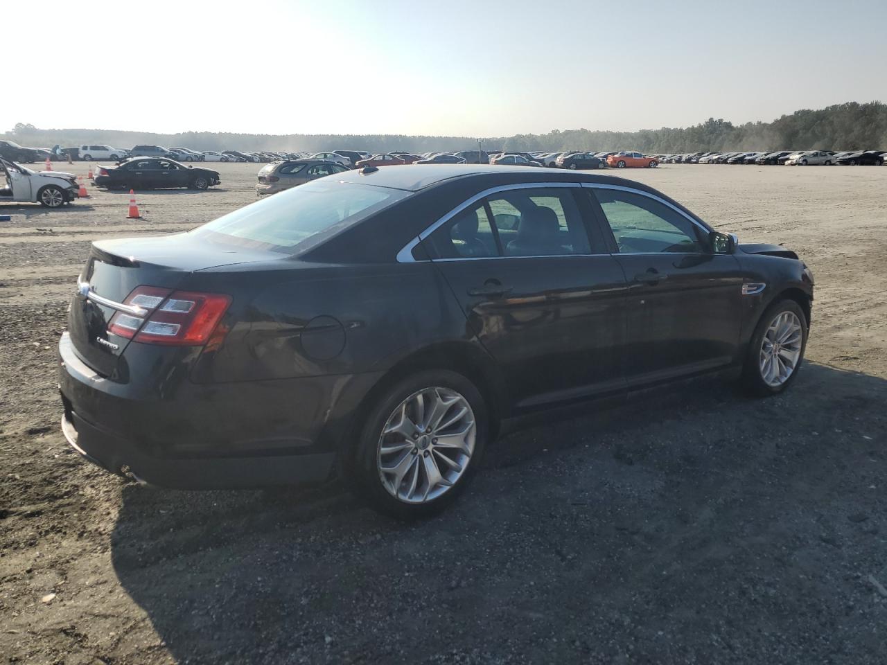 2018 Ford Taurus Limited Черный vin: 1FAHP2F80JG134934