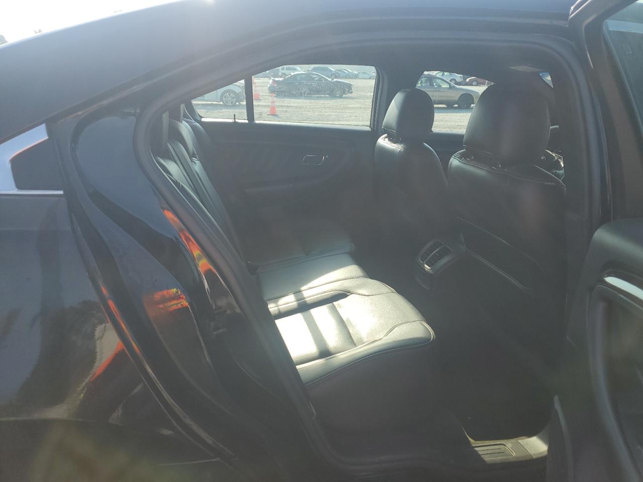 2018 Ford Taurus Limited Черный vin: 1FAHP2F80JG134934