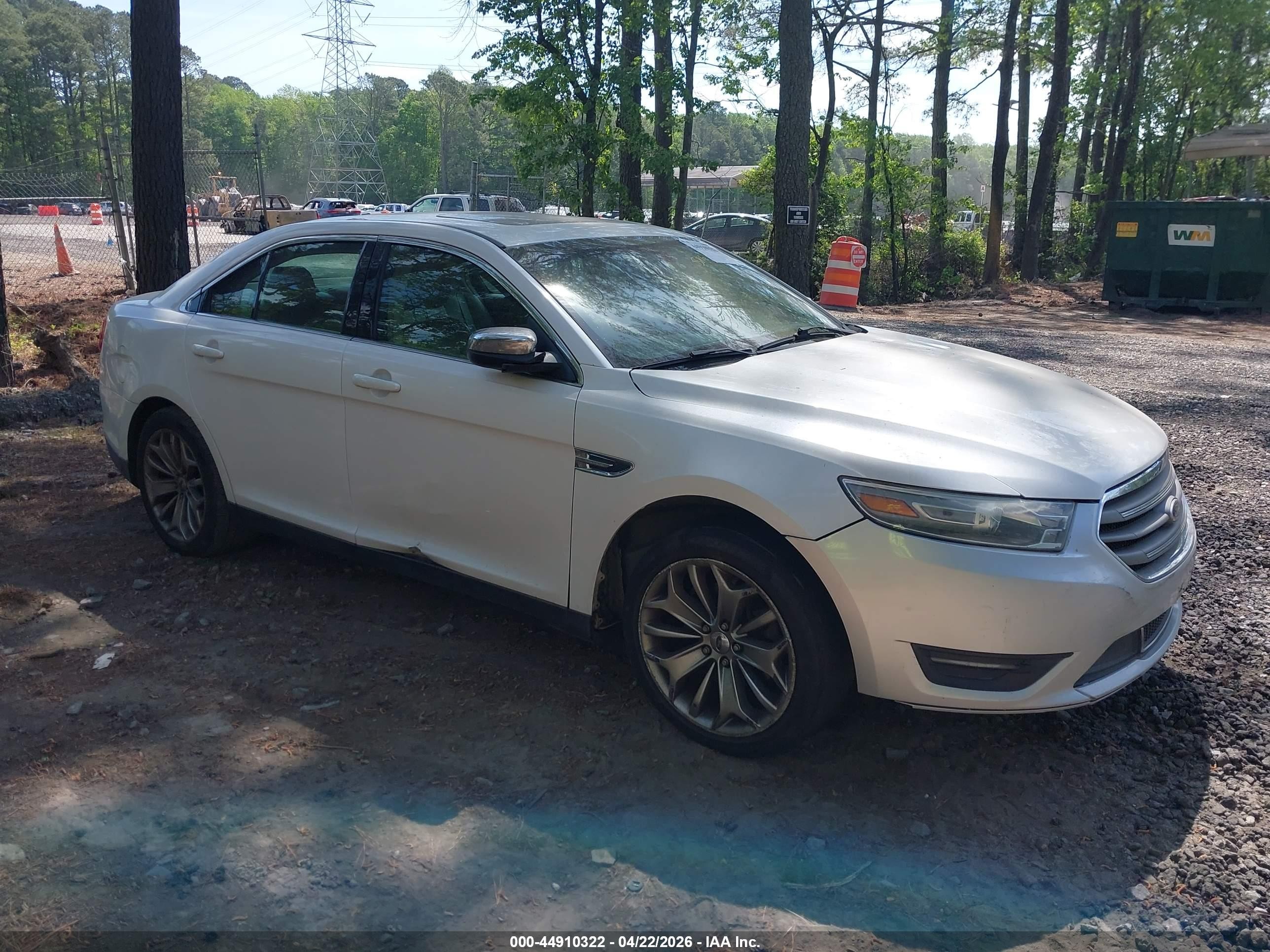 2013 Ford Taurus Limited White vin: 1FAHP2F81DG104619