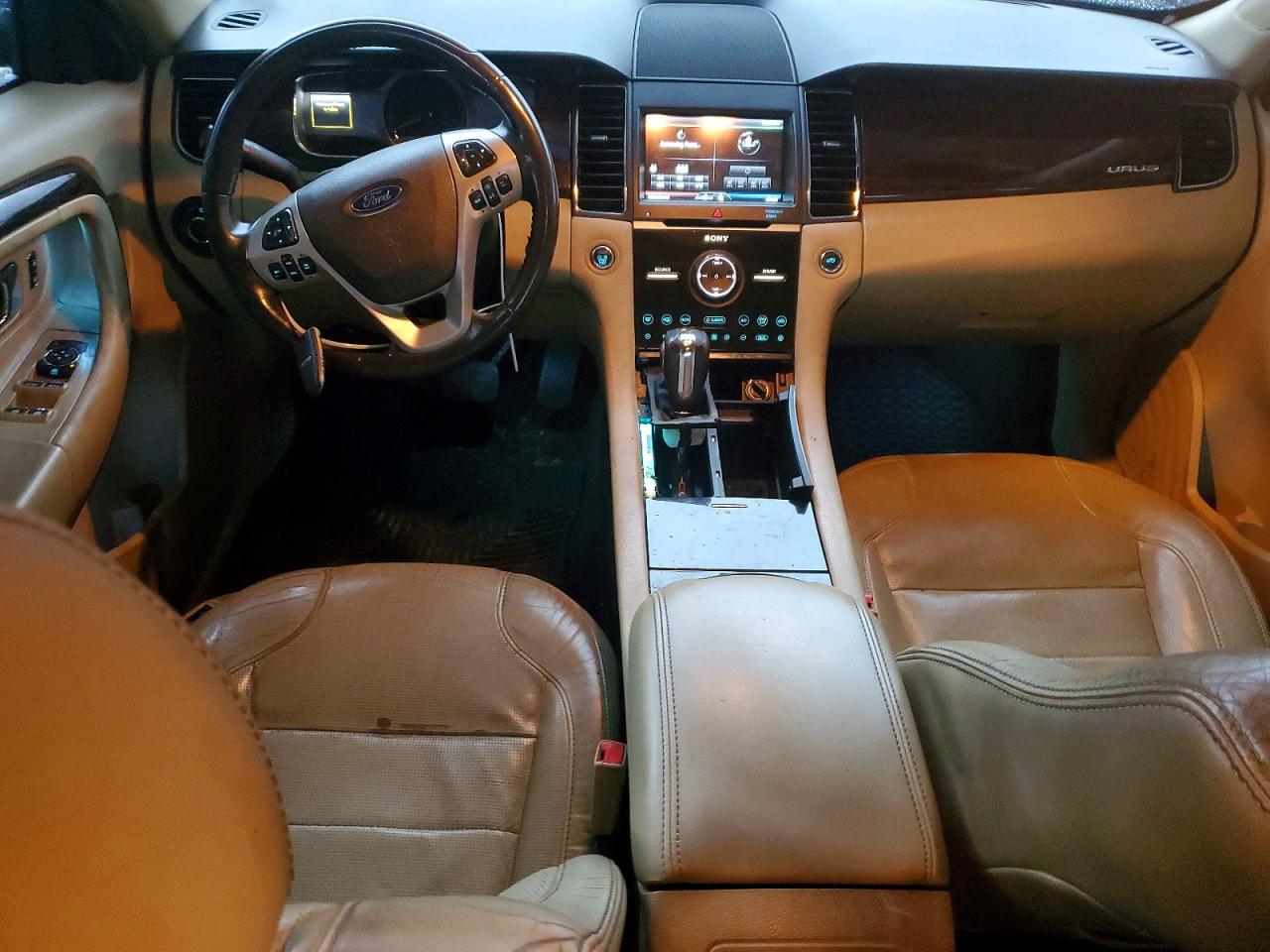 2013 Ford Taurus Красный vin: 1FAHP2F81DG112302