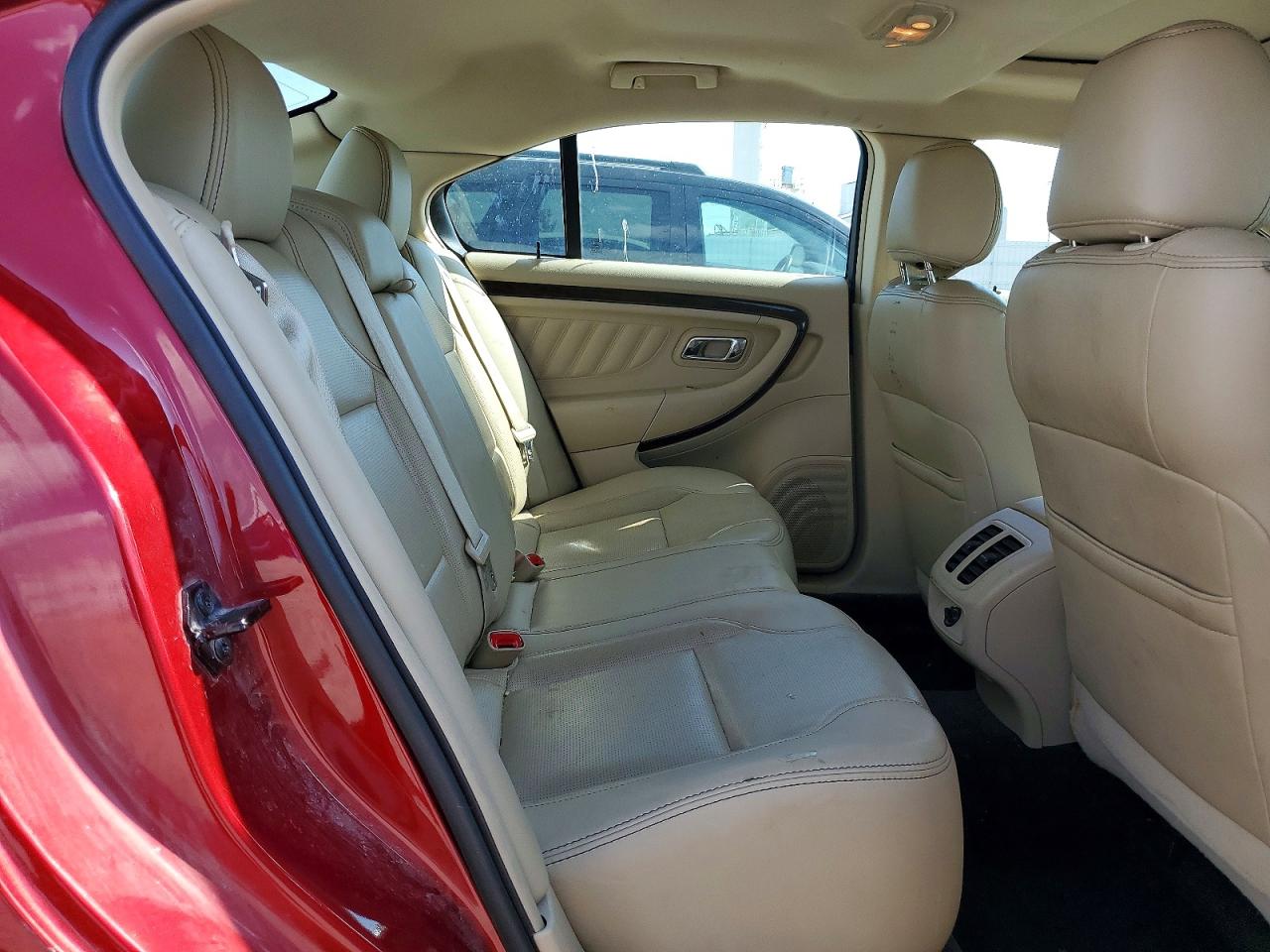 2013 Ford Taurus Limited Red vin: 1FAHP2F81DG131254