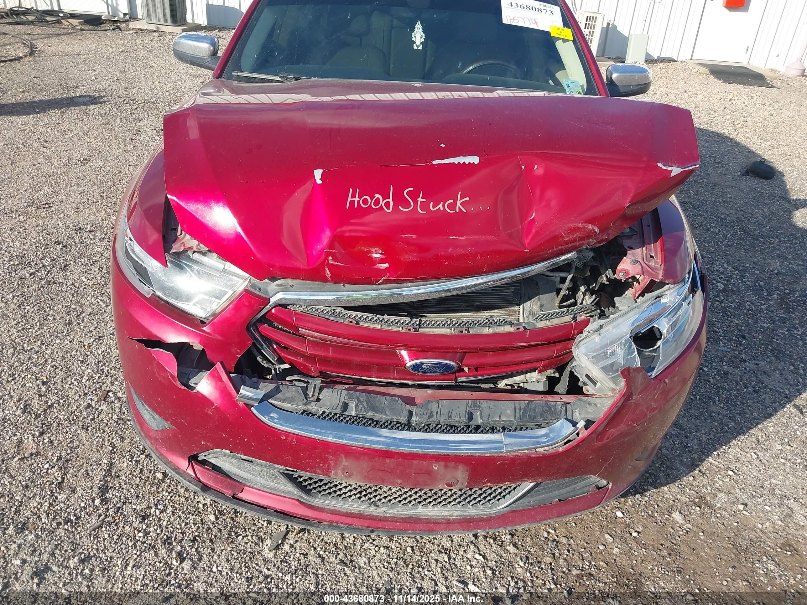 2014 Ford Taurus Limited Red vin: 1FAHP2F81EG101446
