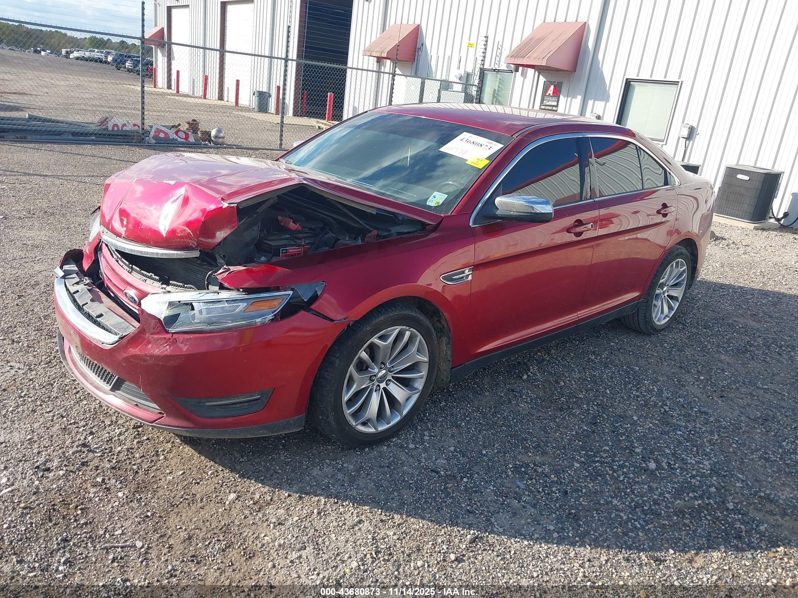 2014 Ford Taurus Limited Red vin: 1FAHP2F81EG101446