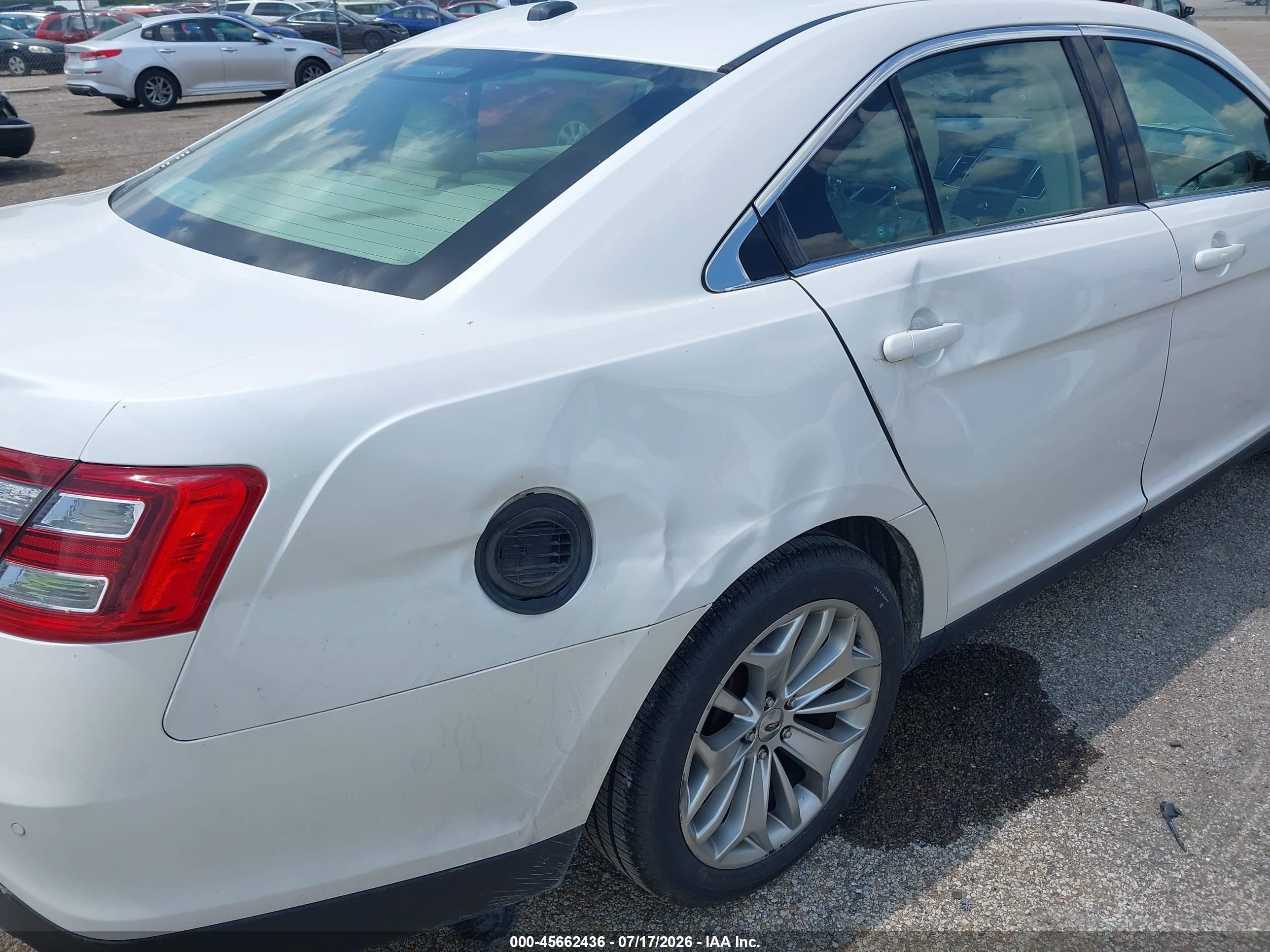 2014 Ford Taurus Limited White vin: 1FAHP2F81EG106369