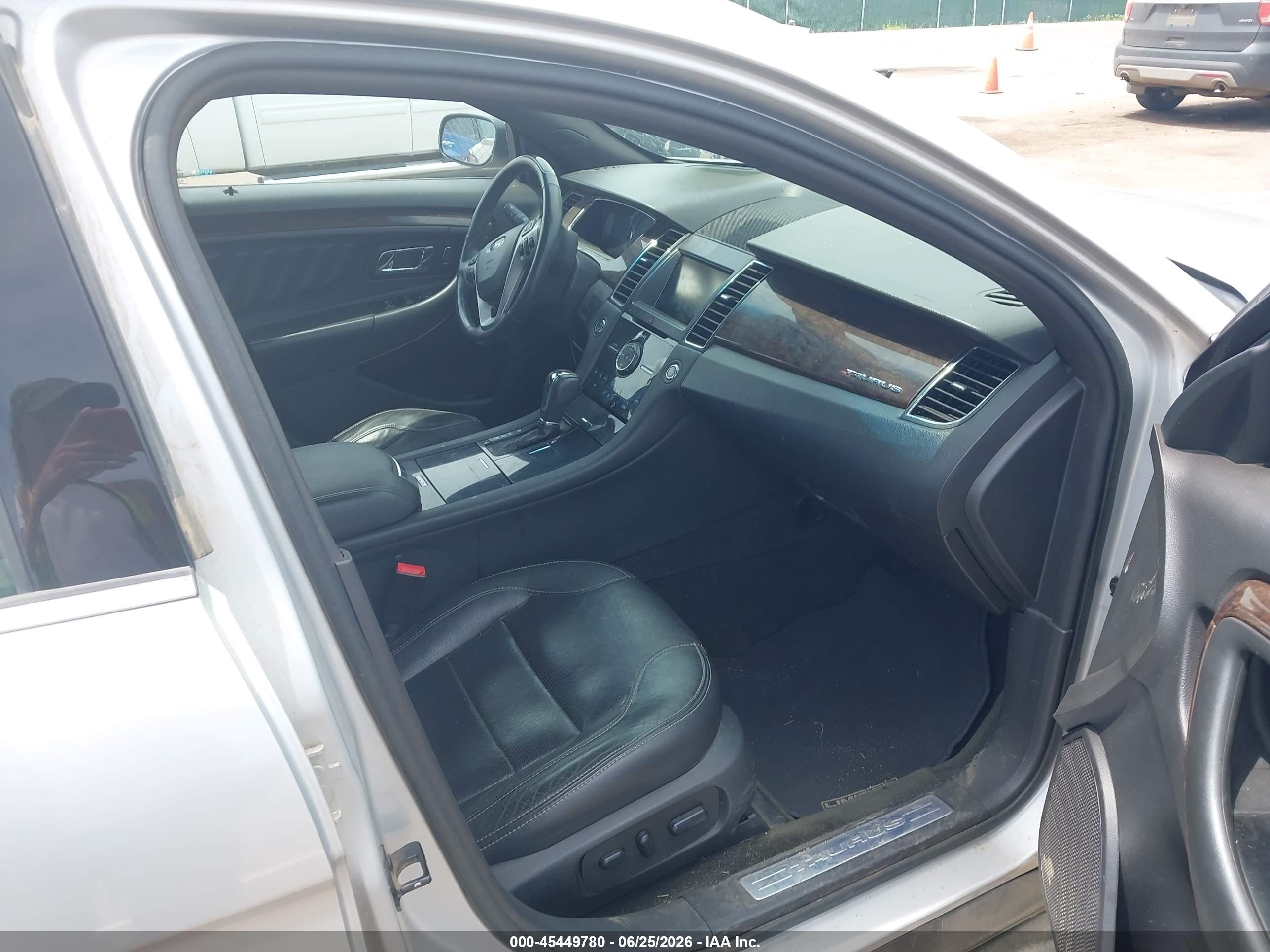 2014 Ford Taurus Limited Silver vin: 1FAHP2F81EG137928
