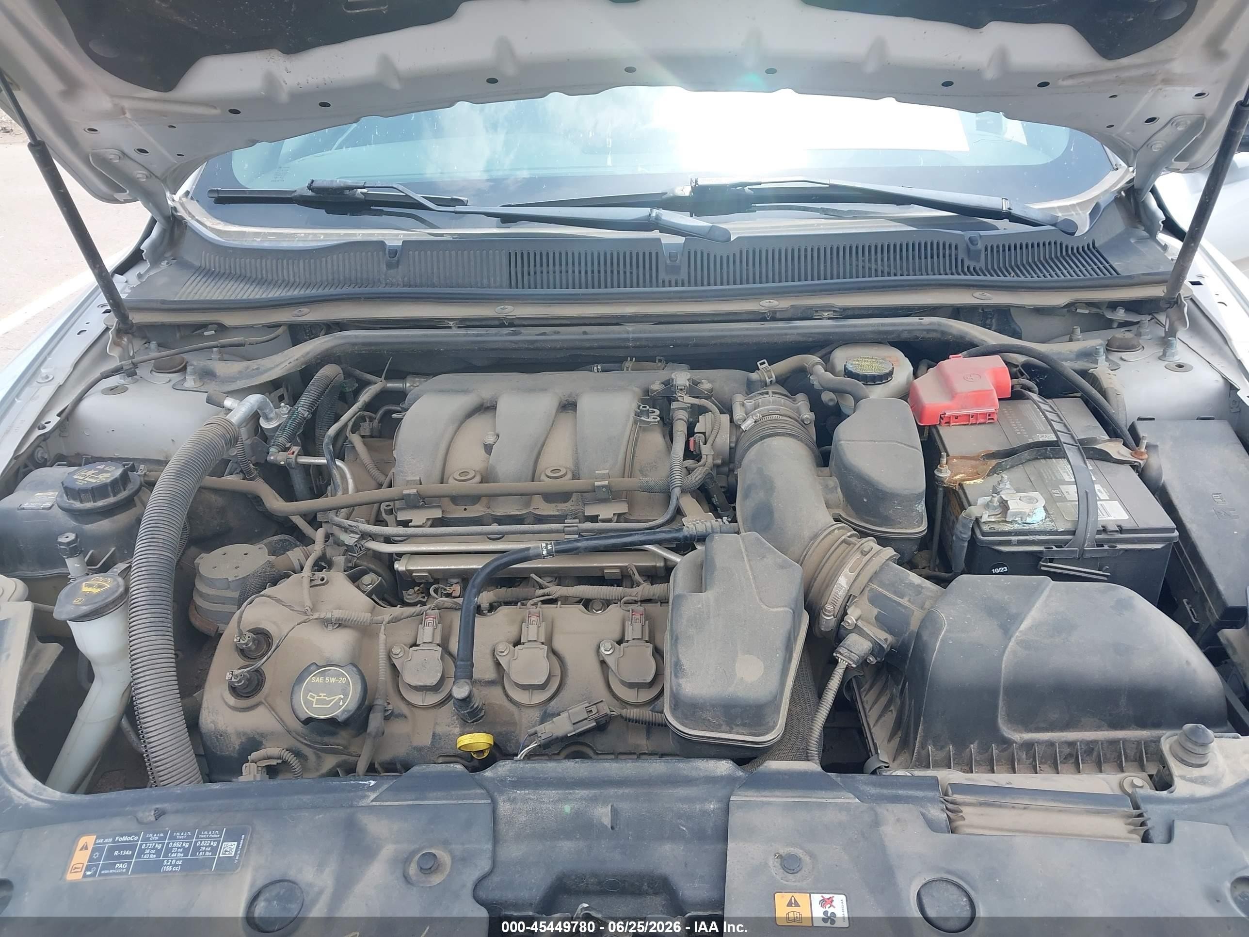 2014 Ford Taurus Limited Silver vin: 1FAHP2F81EG137928
