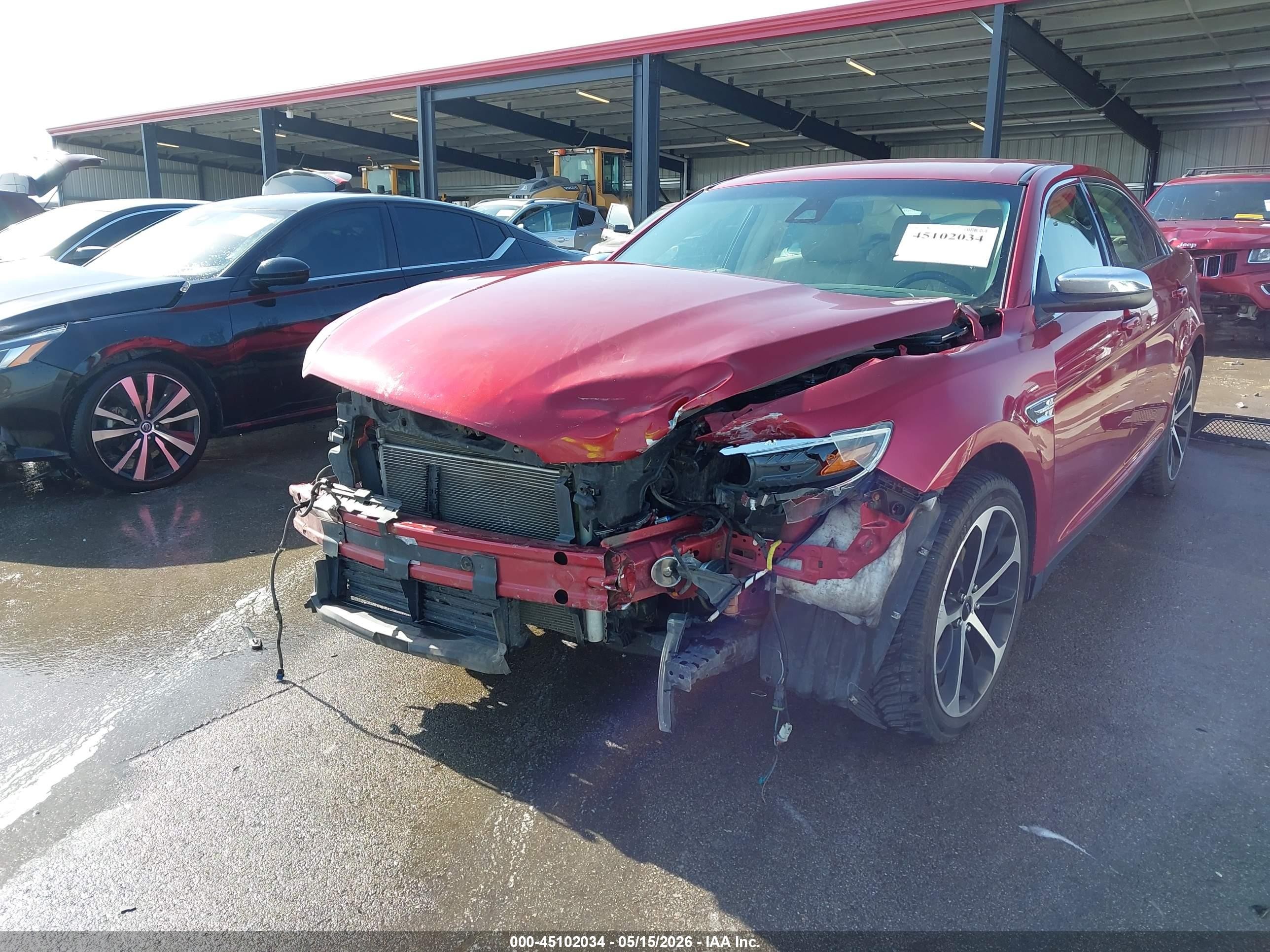 2015 Ford Taurus Limited Red vin: 1FAHP2F81FG101772