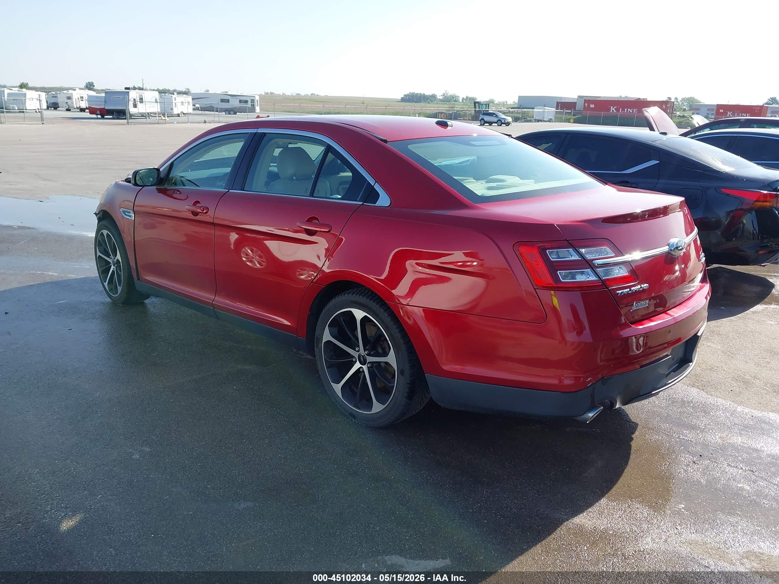 2015 Ford Taurus Limited Red vin: 1FAHP2F81FG101772