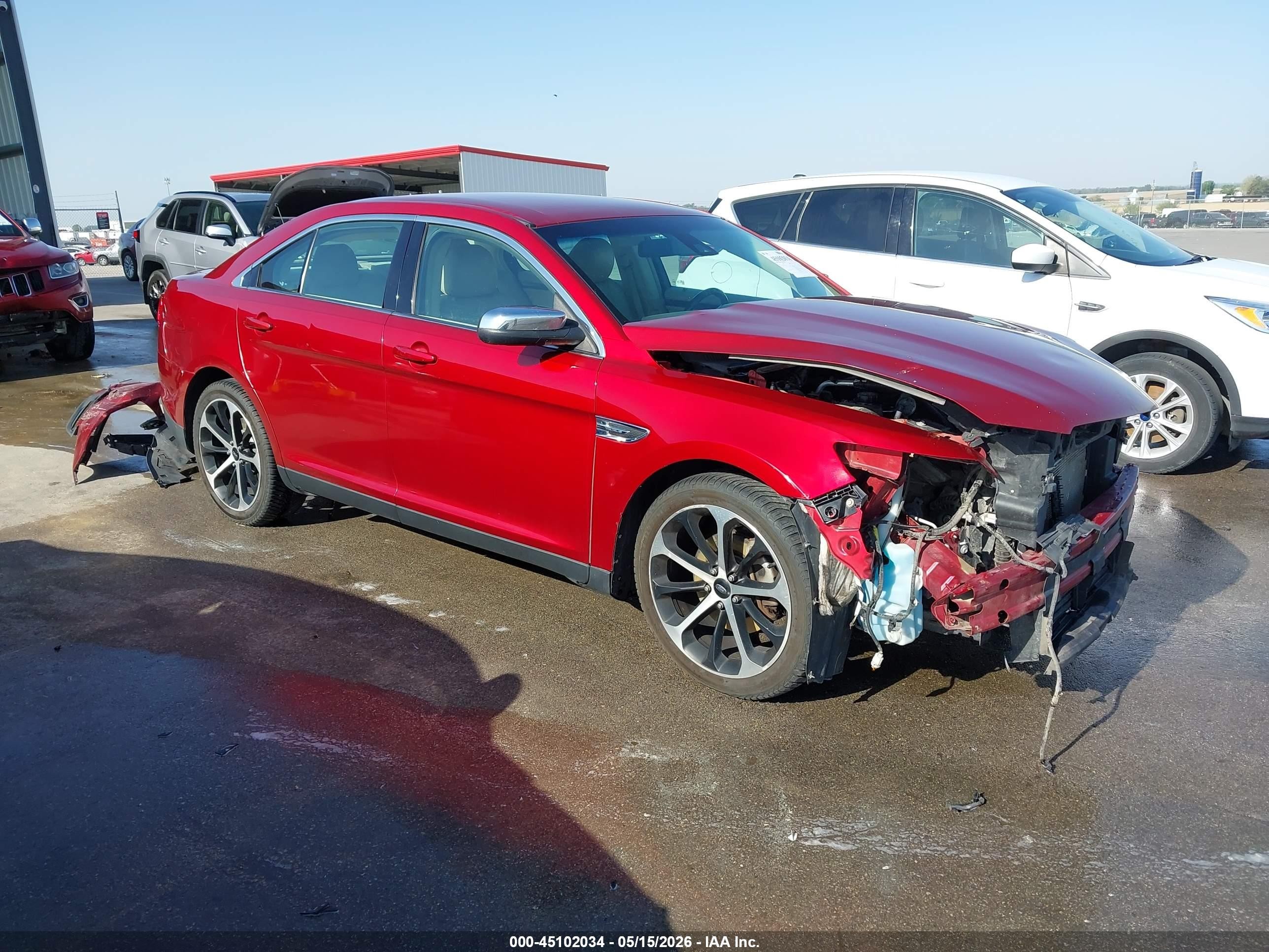 2015 Ford Taurus Limited Red vin: 1FAHP2F81FG101772