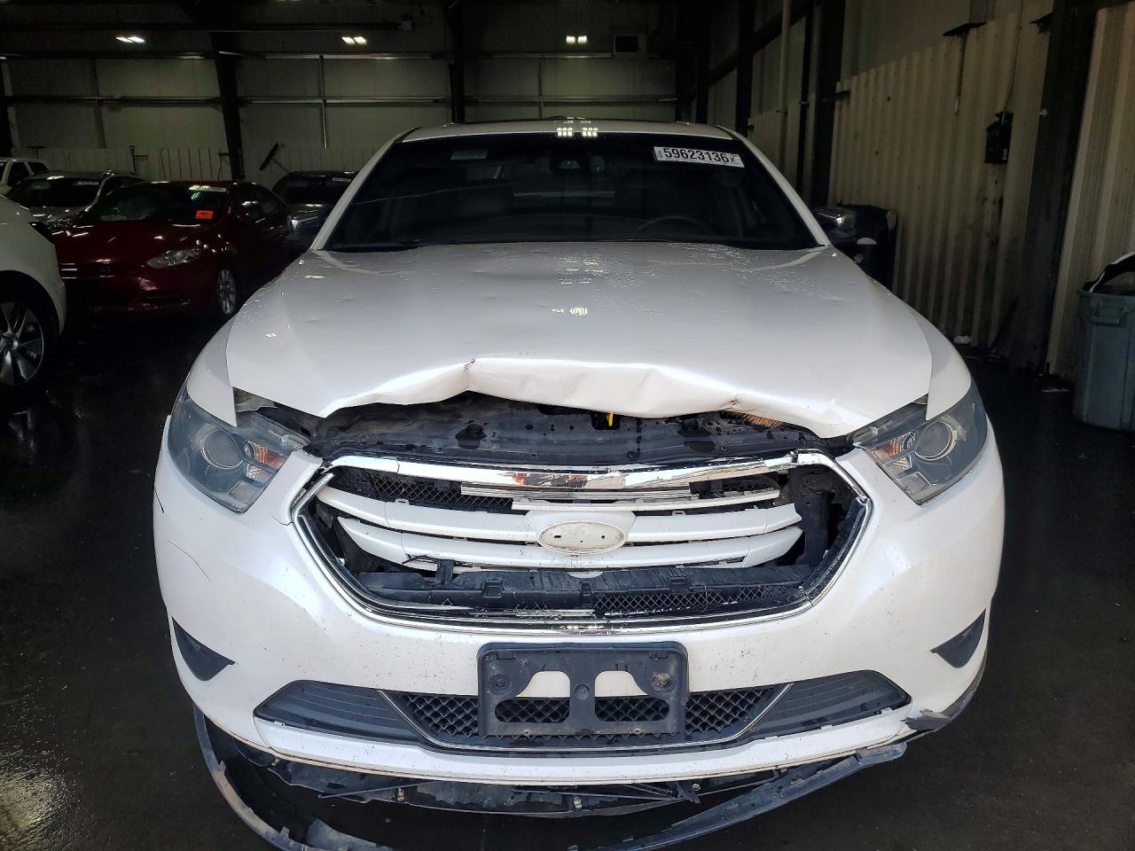 2015 Ford Taurus Limited White vin: 1FAHP2F81FG116093