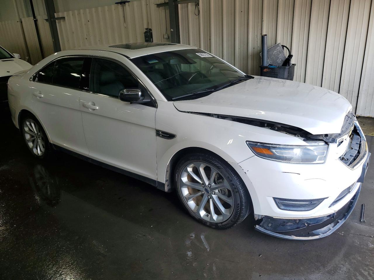 2015 Ford Taurus Limited White vin: 1FAHP2F81FG116093