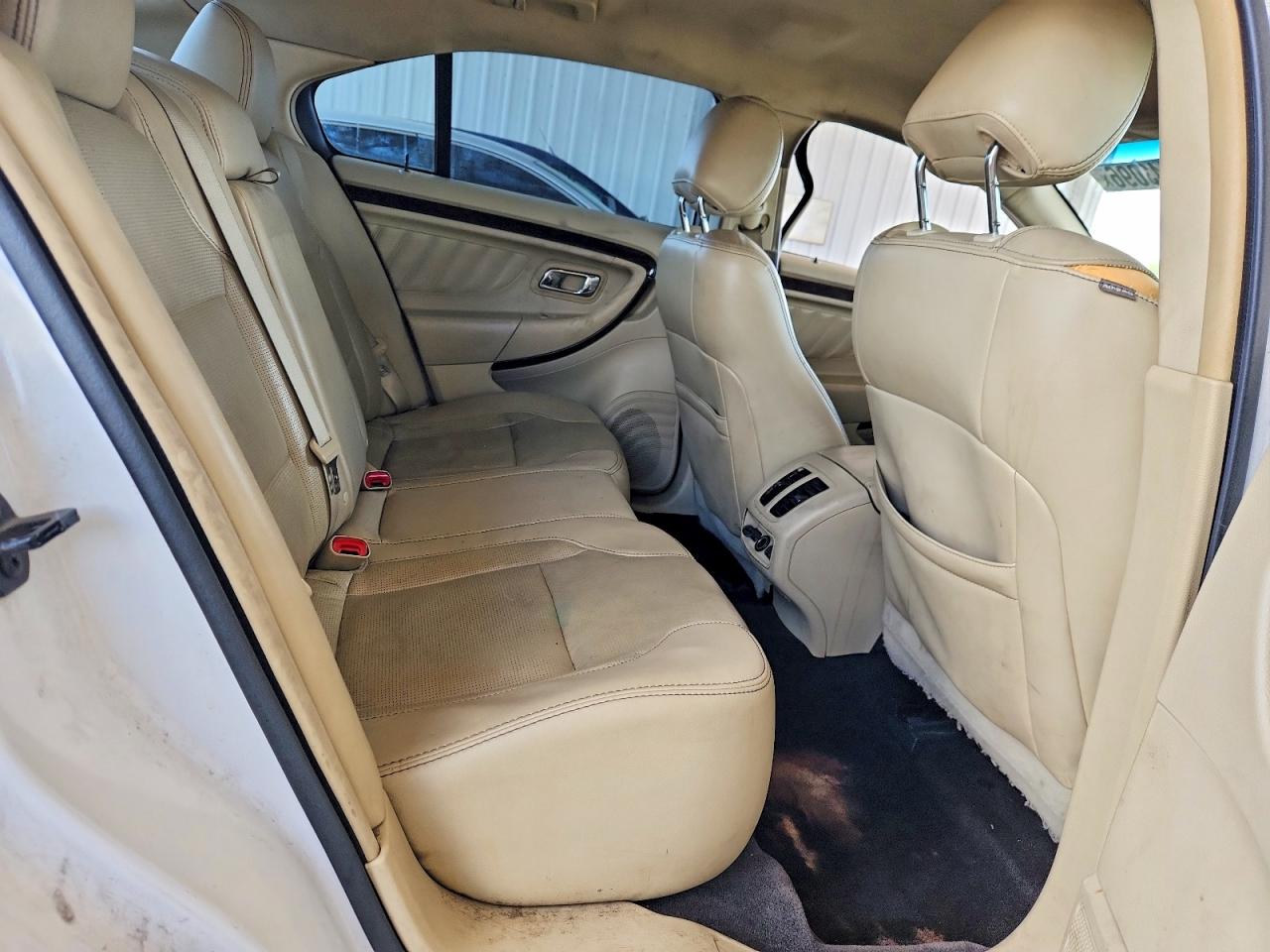 2015 Ford Taurus Limited White vin: 1FAHP2F81FG121035