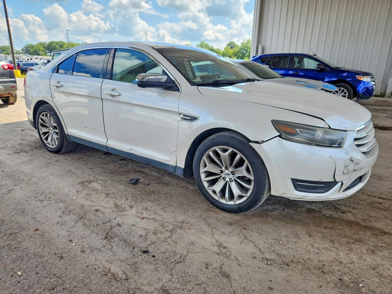 2015 Ford Taurus Limited White vin: 1FAHP2F81FG121035