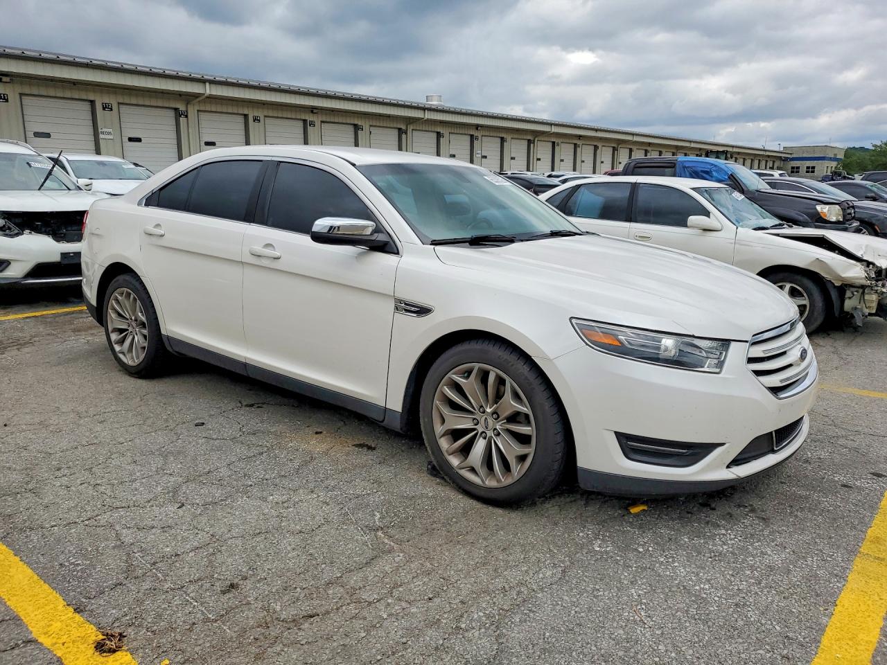 2015 Ford Taurus Limited White vin: 1FAHP2F81FG170719