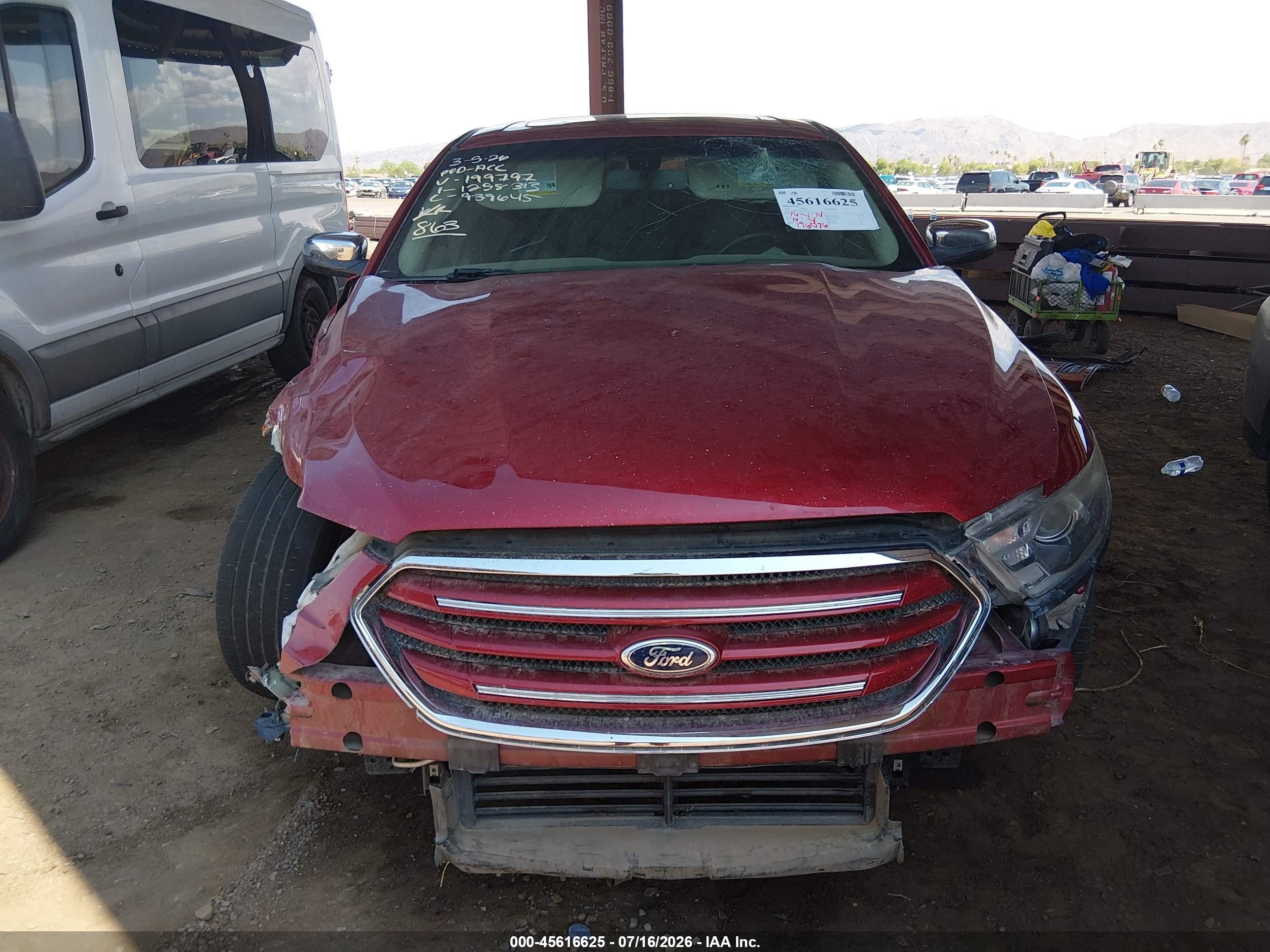 2015 Ford Taurus Limited Красный vin: 1FAHP2F81FG199797