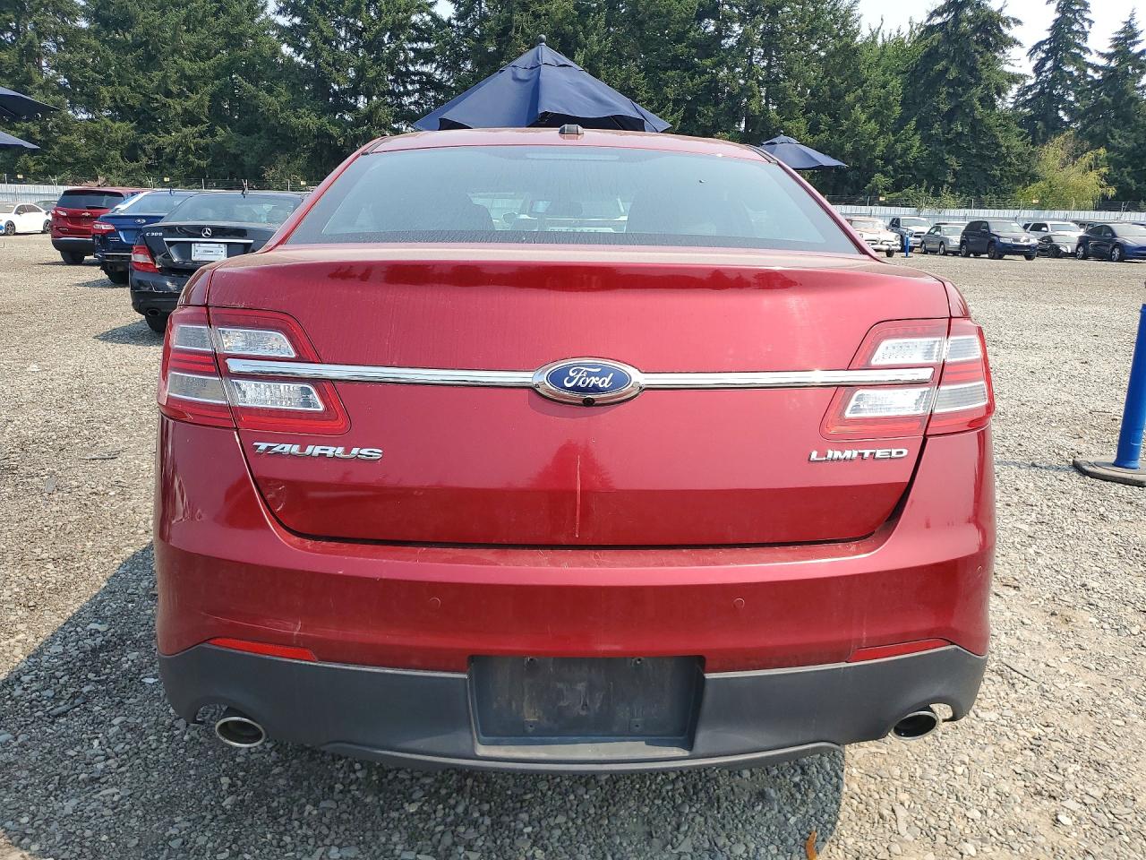 2013 Ford Taurus Limited Red vin: 1FAHP2F82DG126029