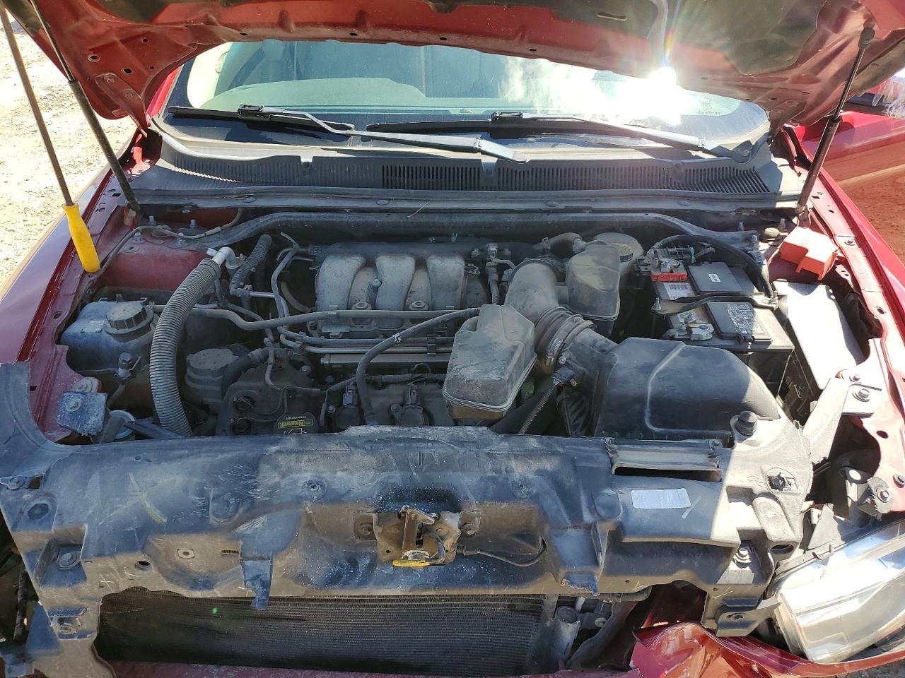 2013 Ford Taurus Limited Red vin: 1FAHP2F82DG153862