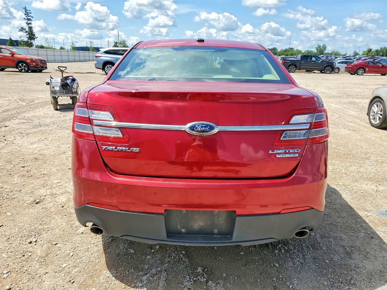 2013 Ford Taurus Limited Red vin: 1FAHP2F82DG153862