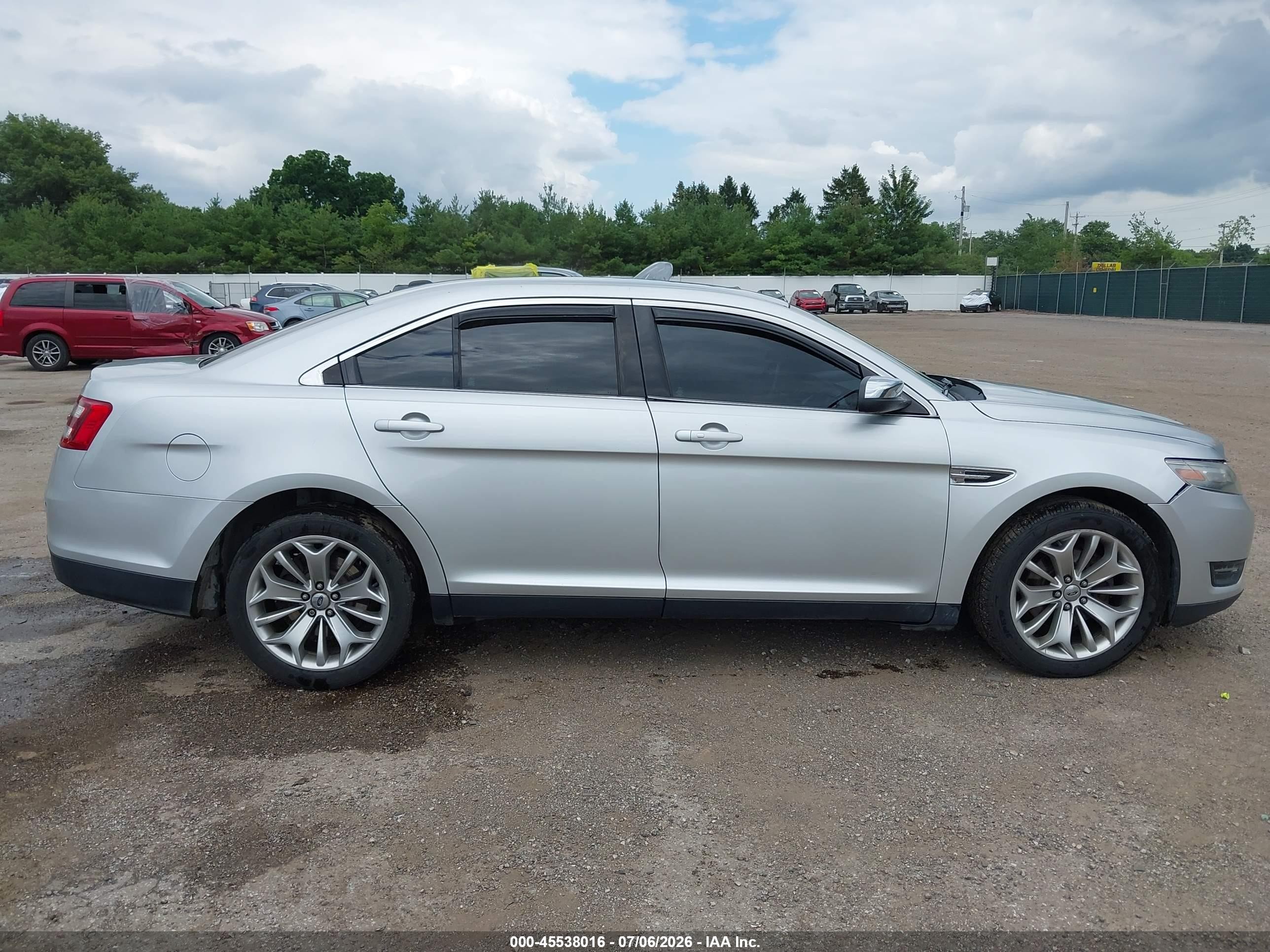 2014 Ford Taurus Limited Silver vin: 1FAHP2F82EG104775