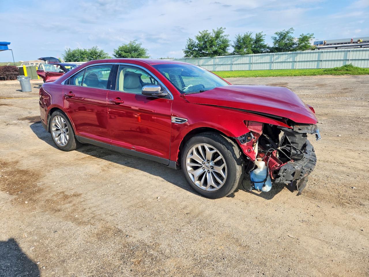 2014 Ford Taurus Limited Red vin: 1FAHP2F82EG147691