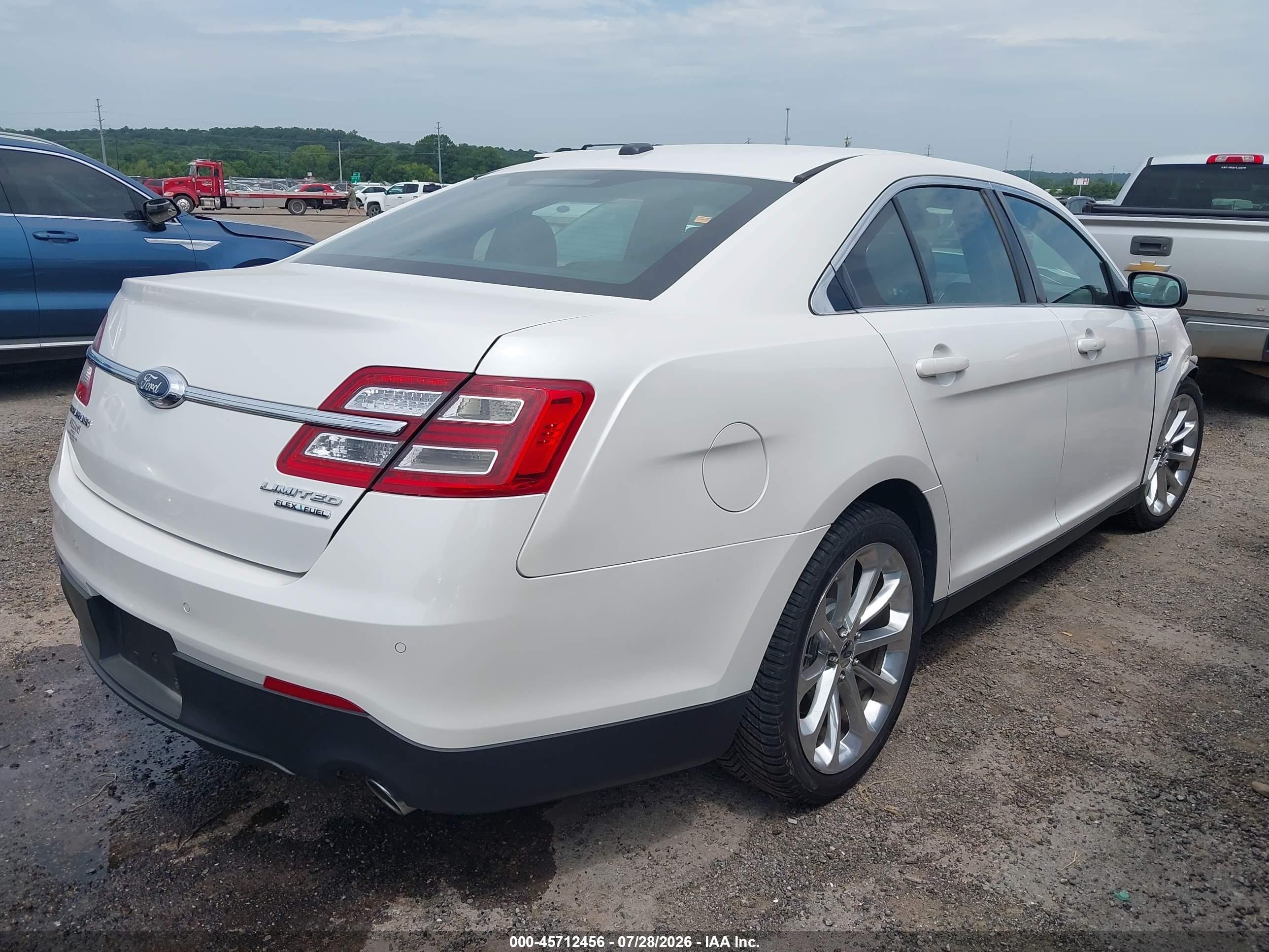 2014 Ford Taurus Limited White vin: 1FAHP2F82EG150199