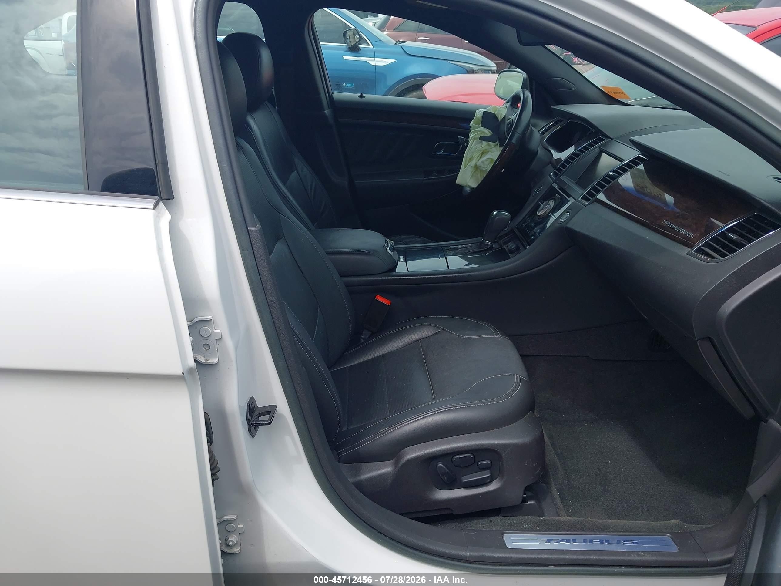 2014 Ford Taurus Limited White vin: 1FAHP2F82EG150199
