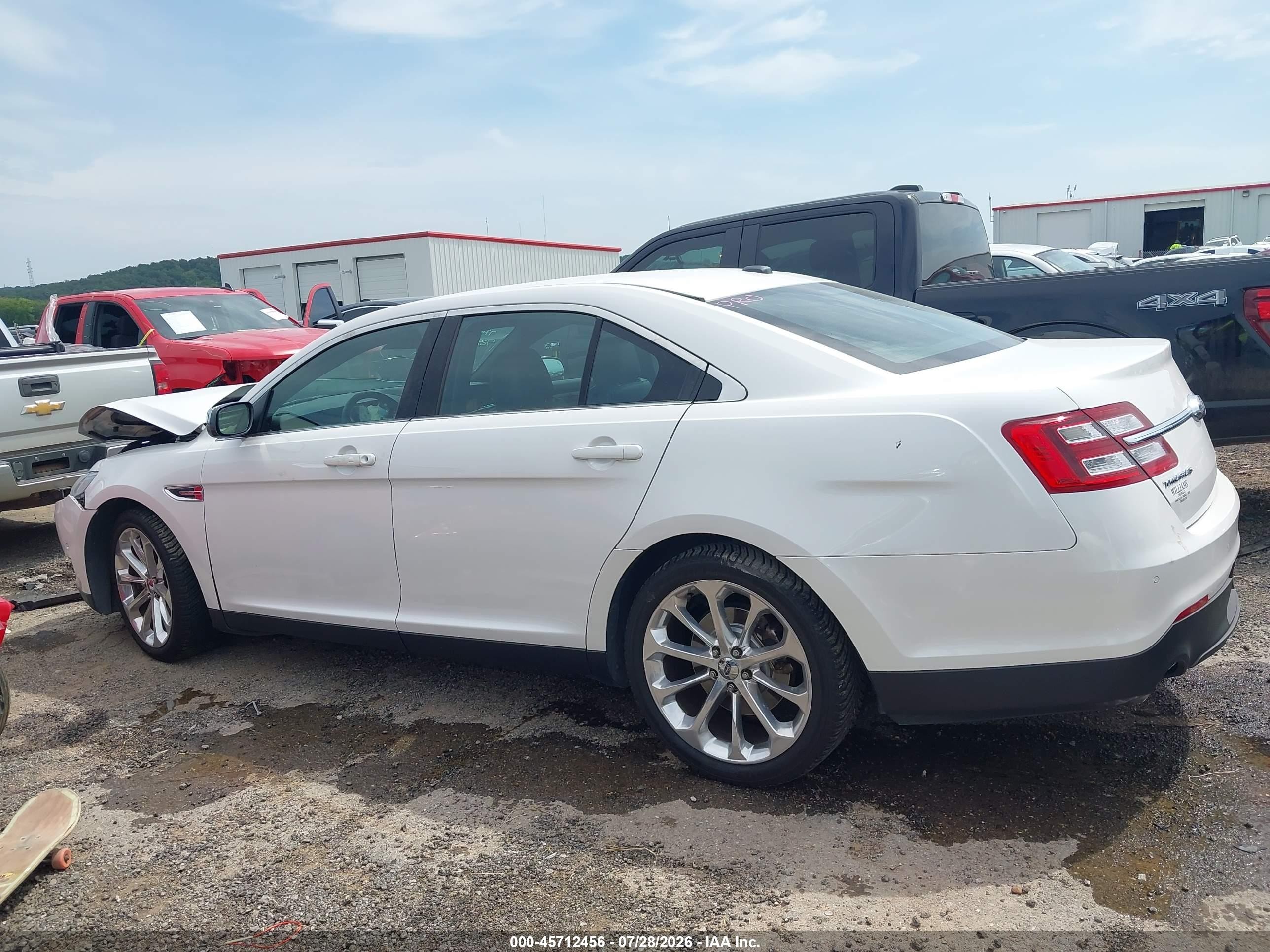 2014 Ford Taurus Limited White vin: 1FAHP2F82EG150199