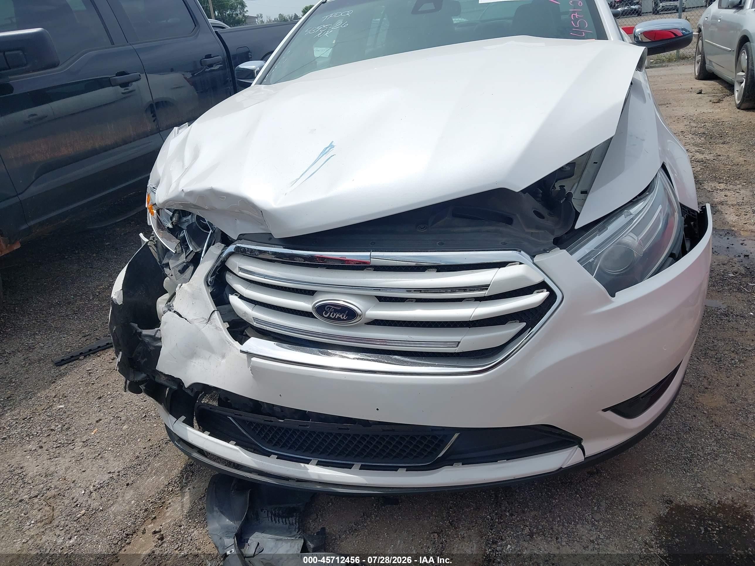 2014 Ford Taurus Limited White vin: 1FAHP2F82EG150199