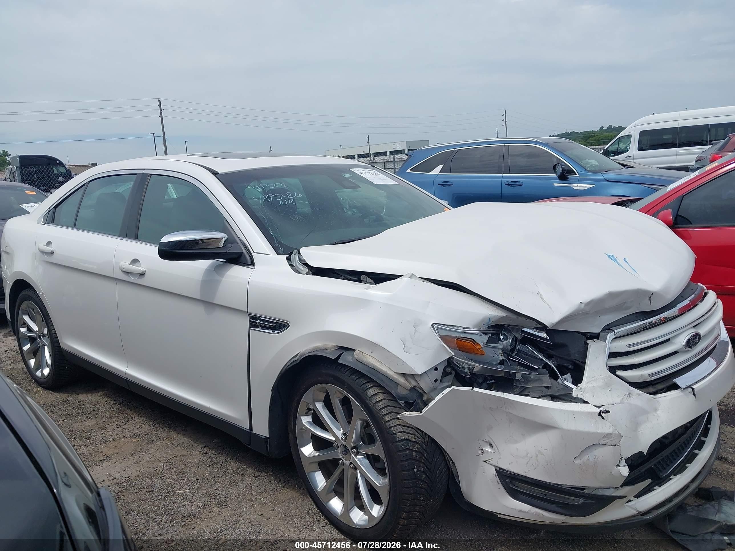 2014 Ford Taurus Limited White vin: 1FAHP2F82EG150199