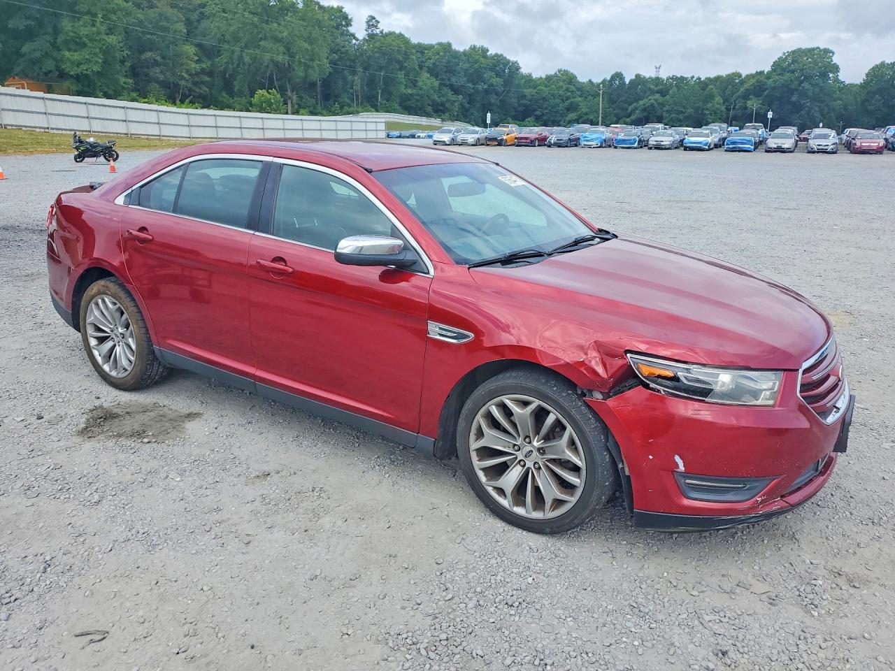 2015 Ford Taurus Limited Red vin: 1FAHP2F82FG101537