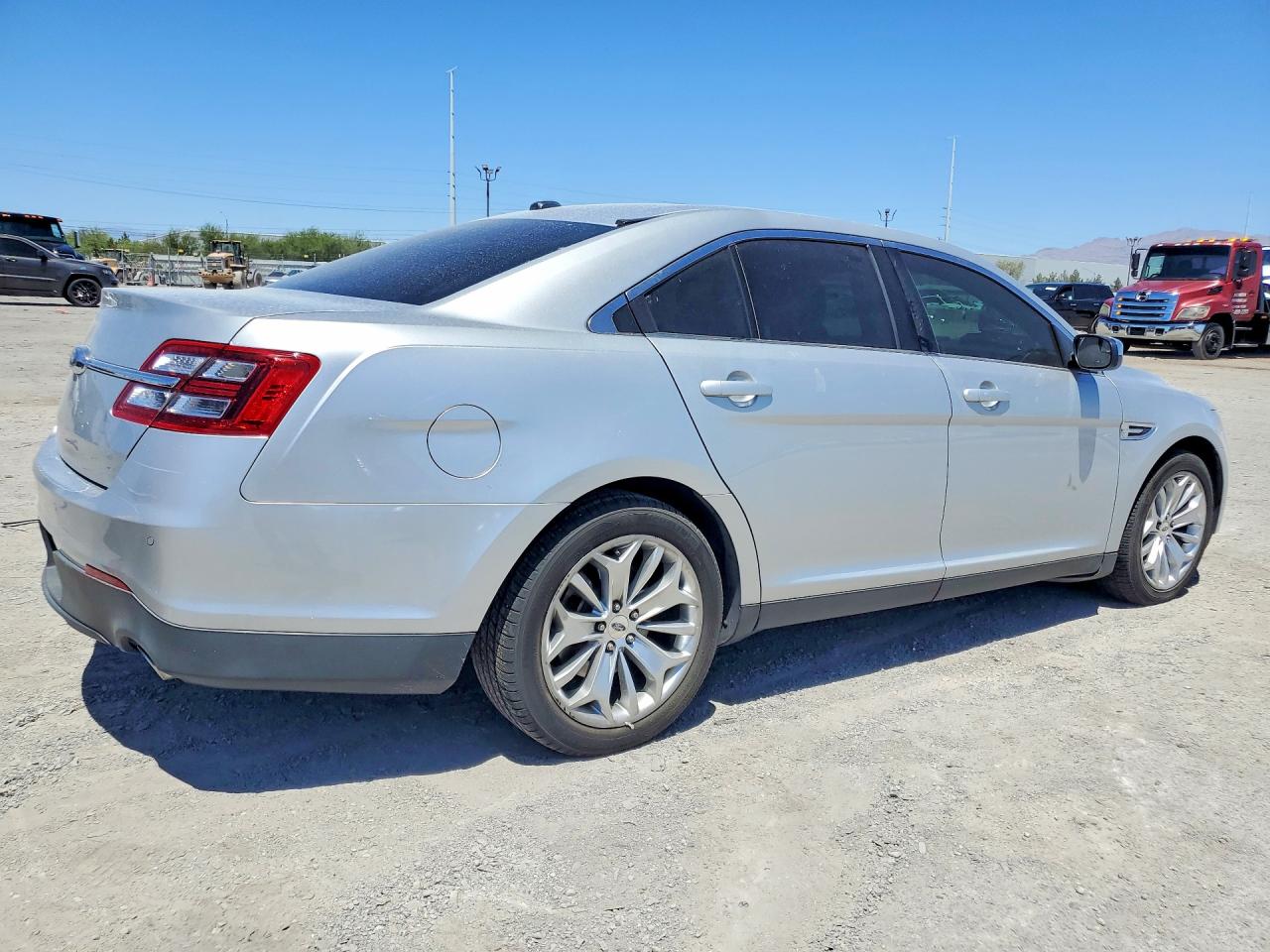 2015 Ford Taurus Limited Silver vin: 1FAHP2F82FG110268