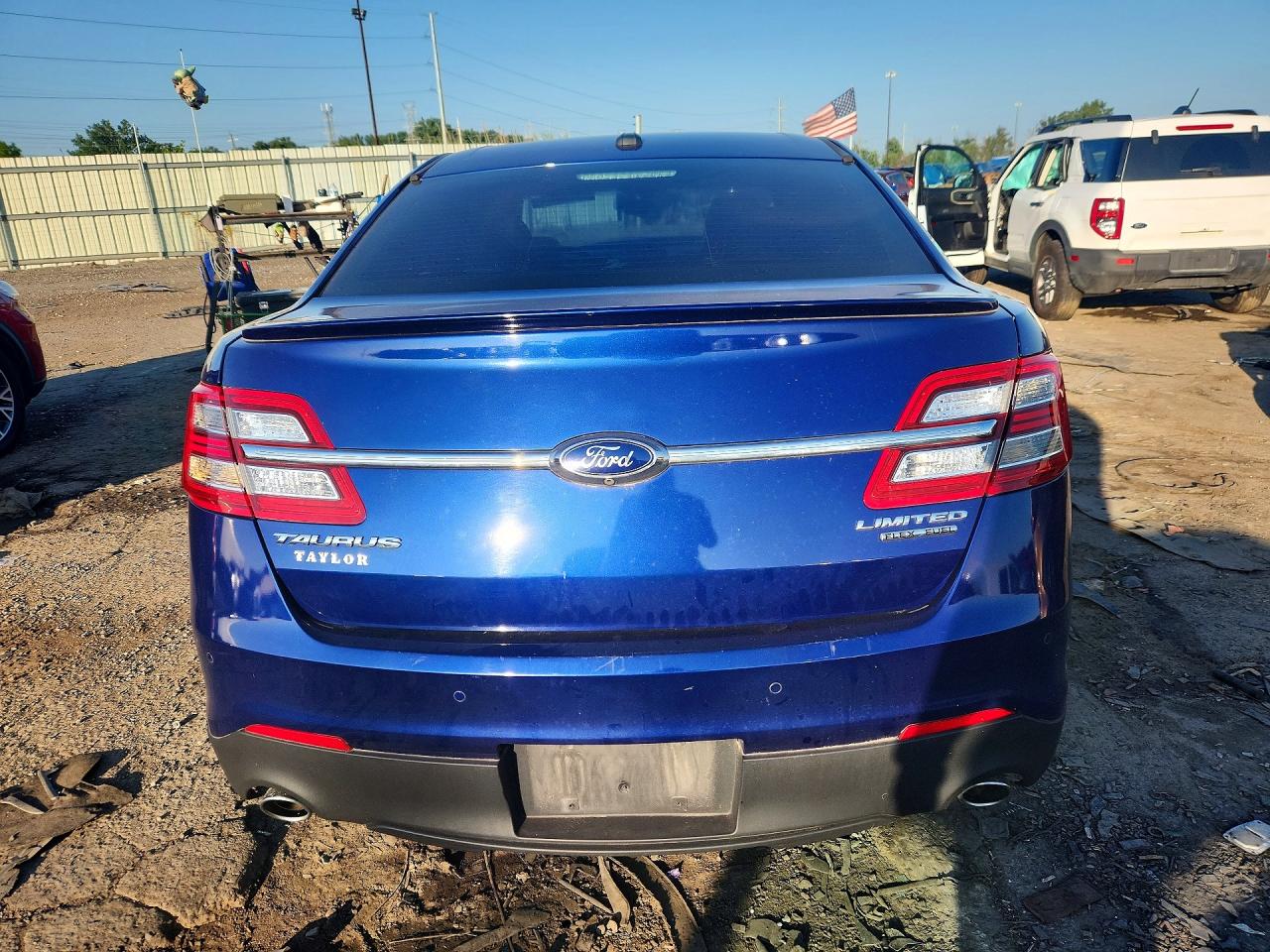 2015 Ford Taurus Limited Blue vin: 1FAHP2F82FG121111