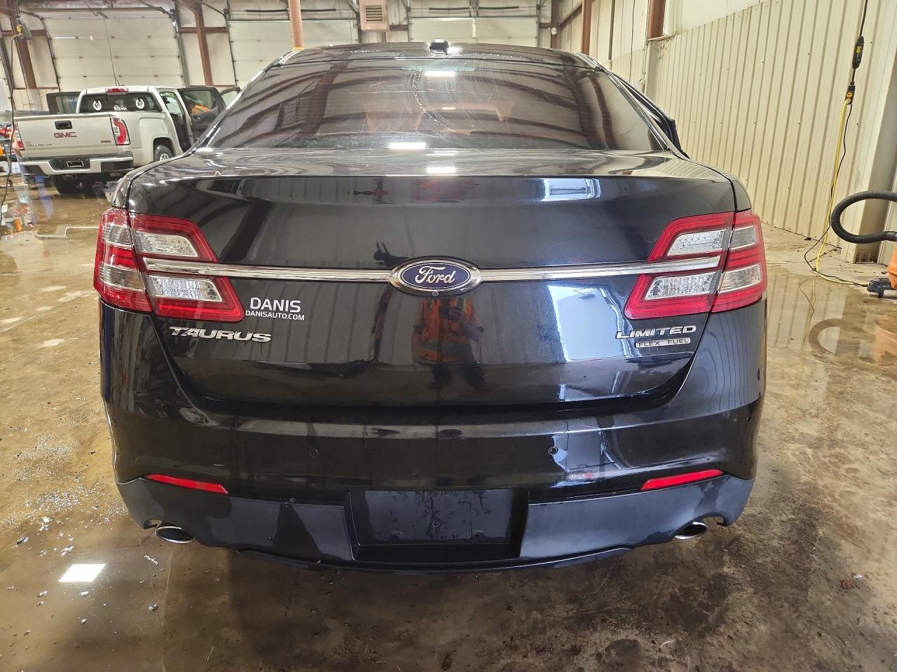 2017 Ford Taurus Limited Black vin: 1FAHP2F82HG103680