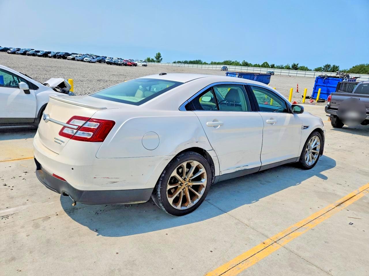 2013 Ford Taurus Limited White vin: 1FAHP2F83DG104895