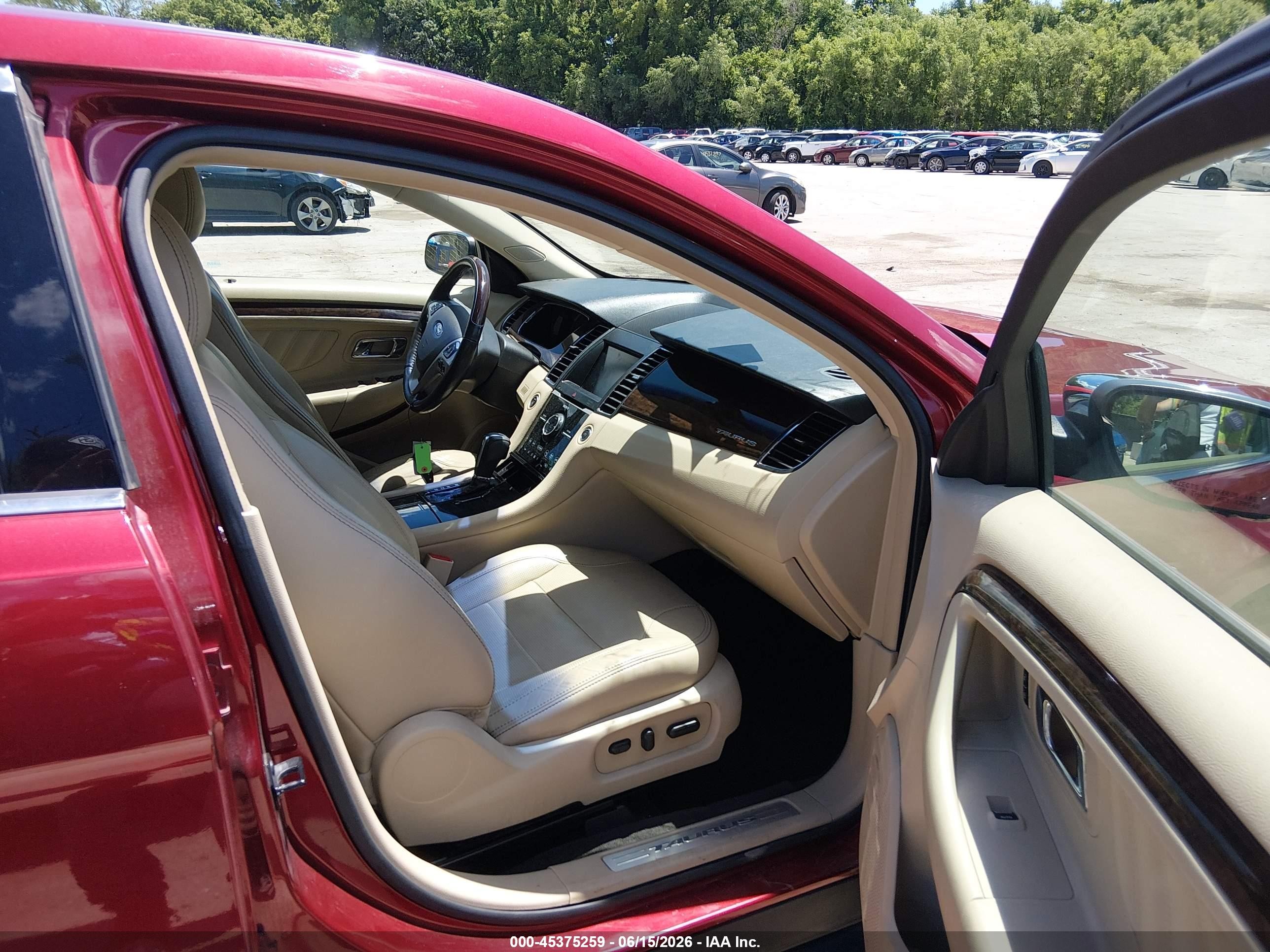 2013 Ford Taurus Limited Red vin: 1FAHP2F83DG120823