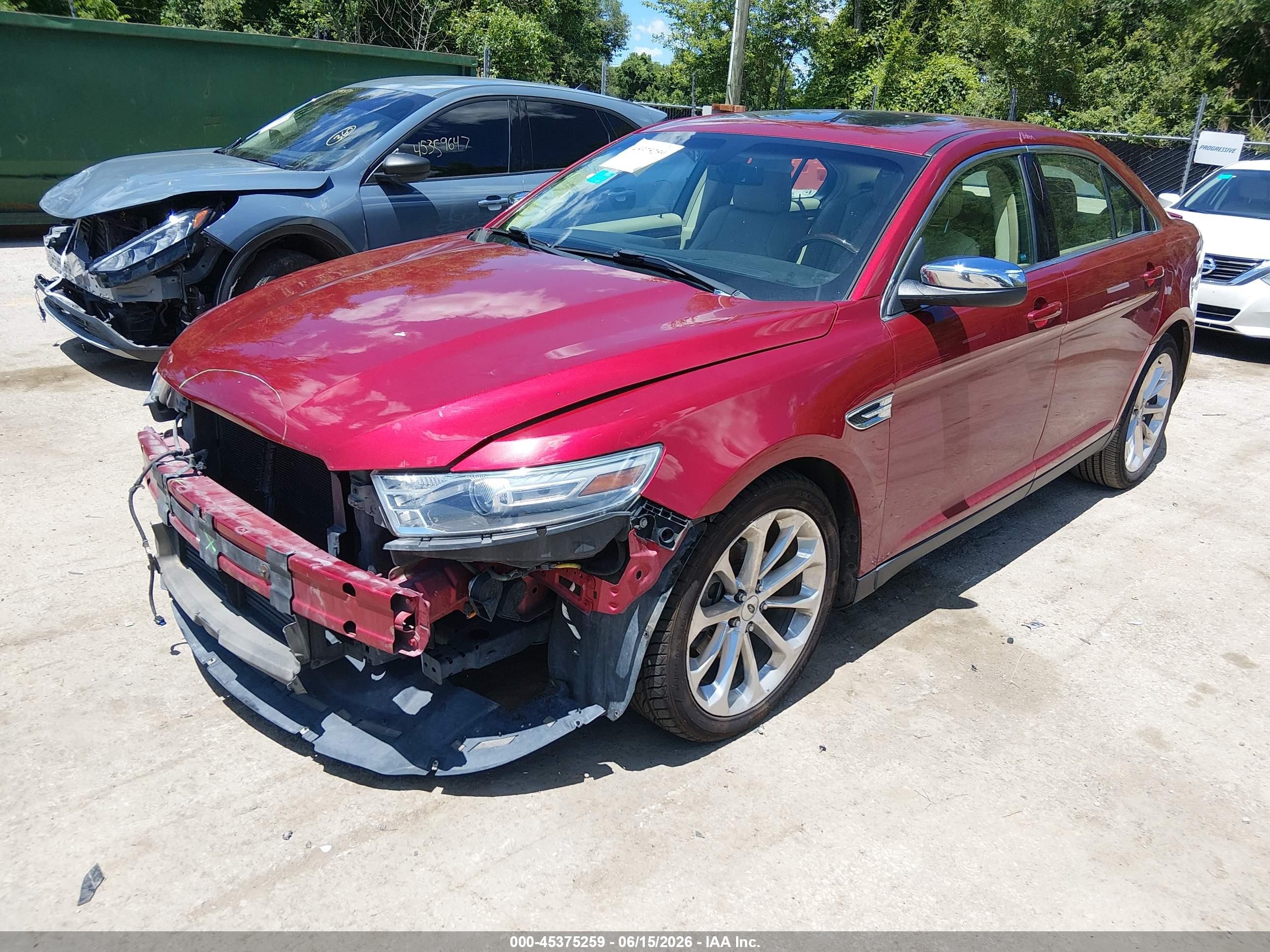 2013 Ford Taurus Limited Red vin: 1FAHP2F83DG120823