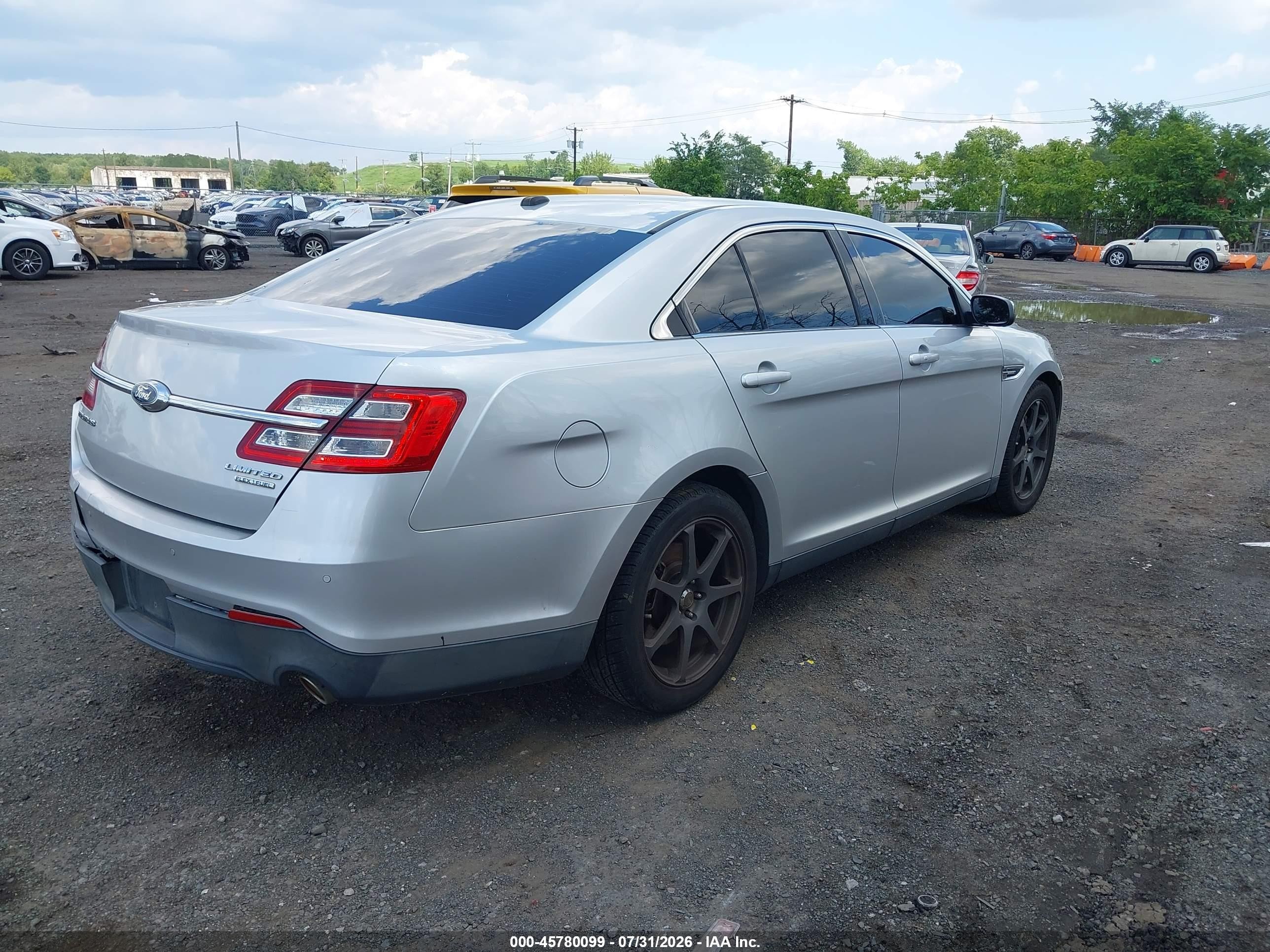2013 Ford Taurus Limited Silver vin: 1FAHP2F83DG188300