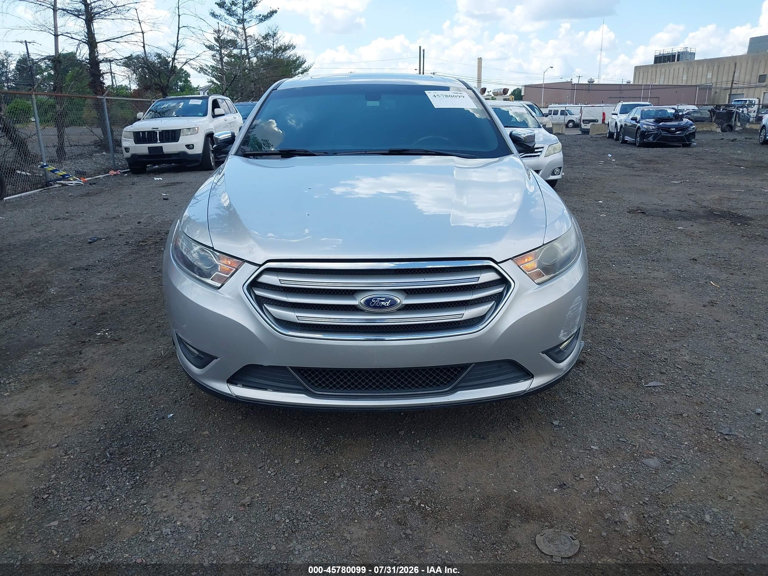 2013 Ford Taurus Limited Silver vin: 1FAHP2F83DG188300