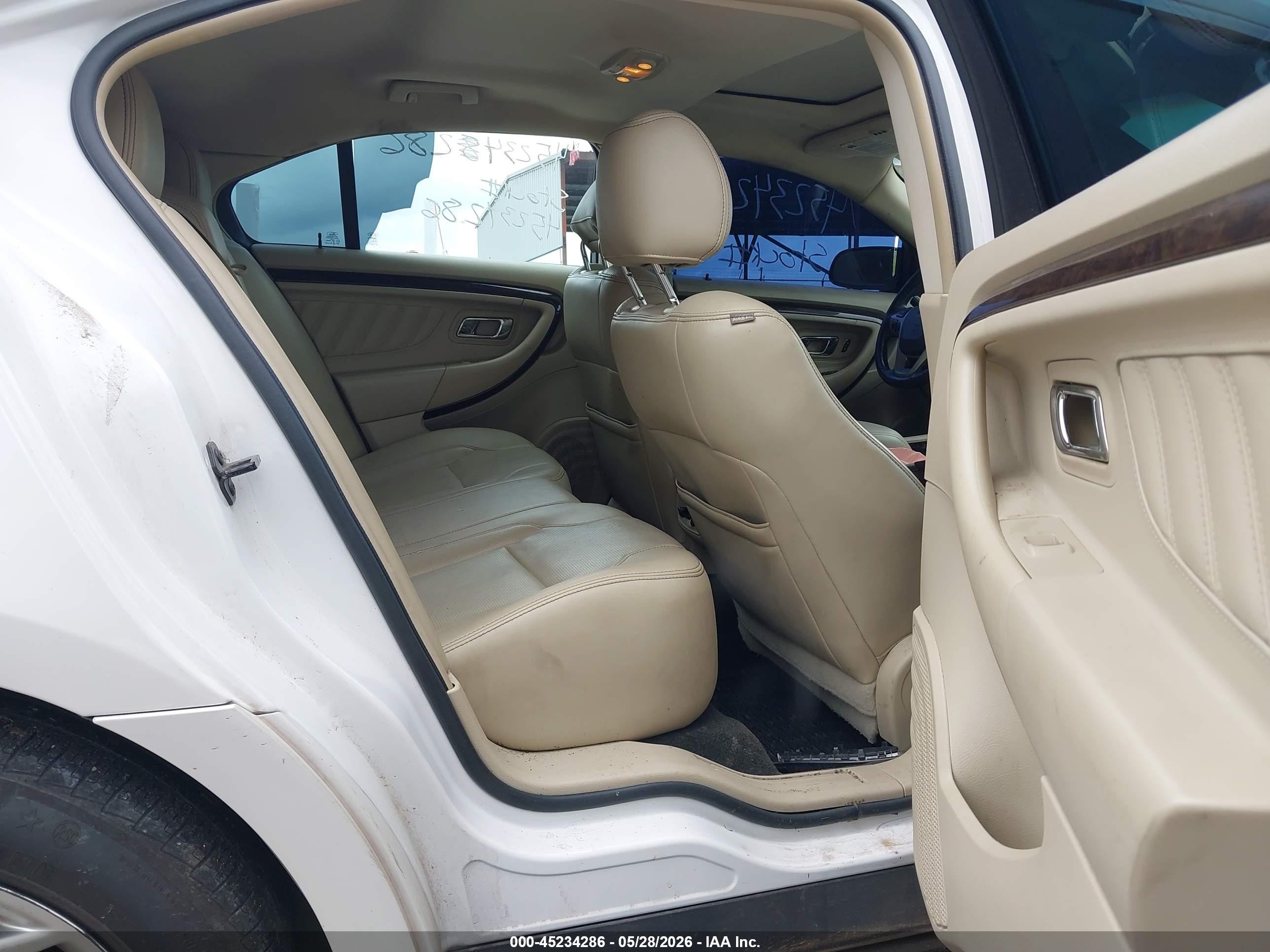 2013 Ford Taurus Limited White vin: 1FAHP2F83DG220131