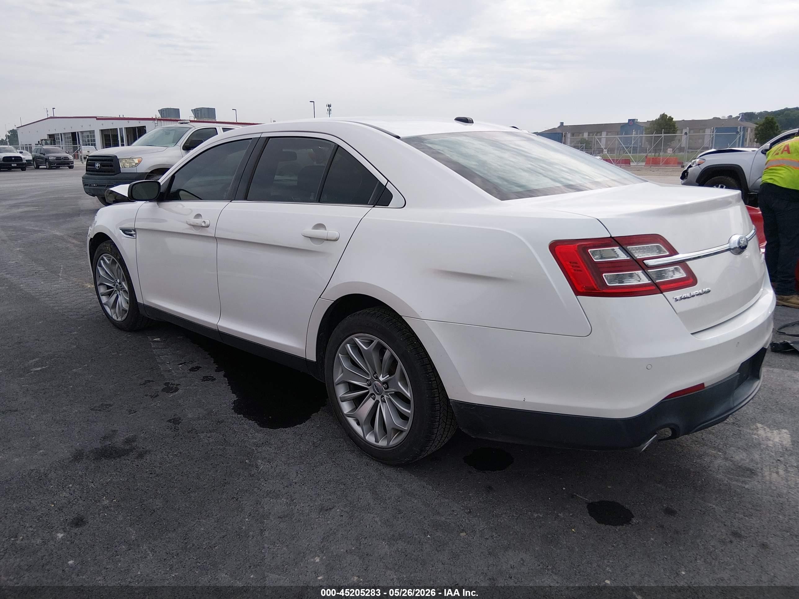 2013 Ford Taurus Limited White vin: 1FAHP2F83DG235115