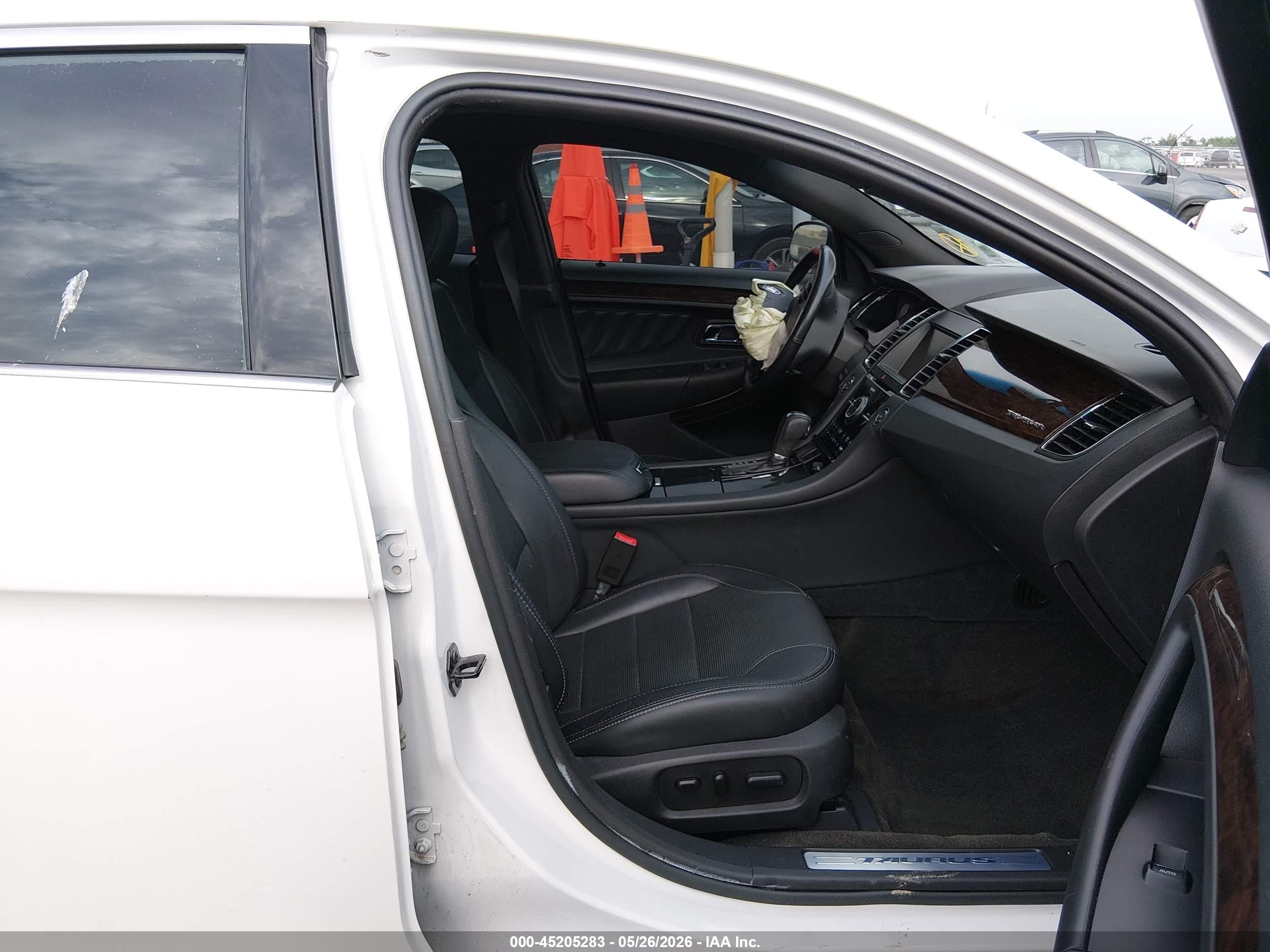 2013 Ford Taurus Limited White vin: 1FAHP2F83DG235115