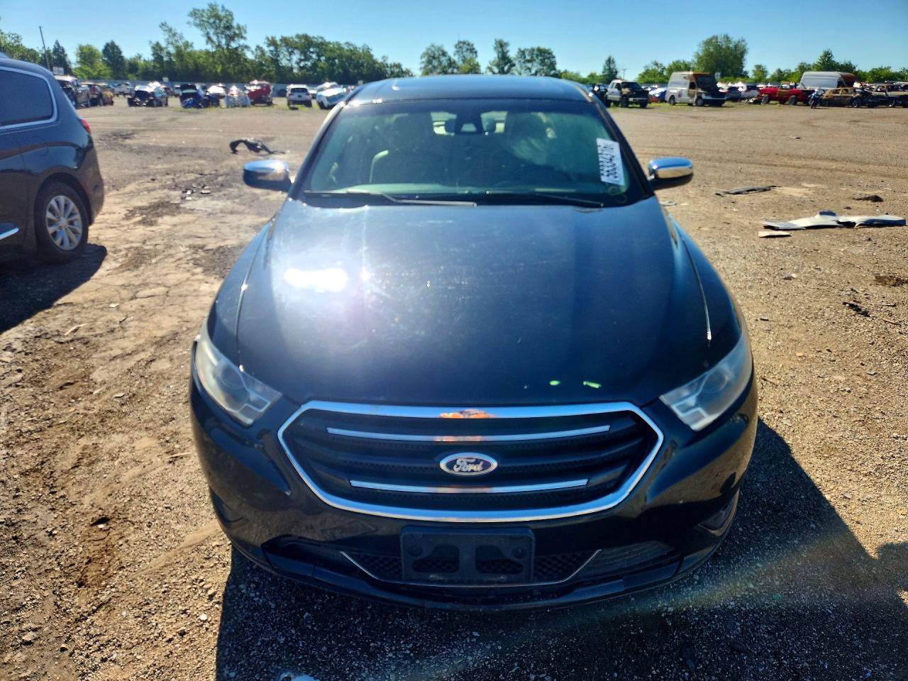 2014 Ford Taurus Limited Черный vin: 1FAHP2F83EG145786