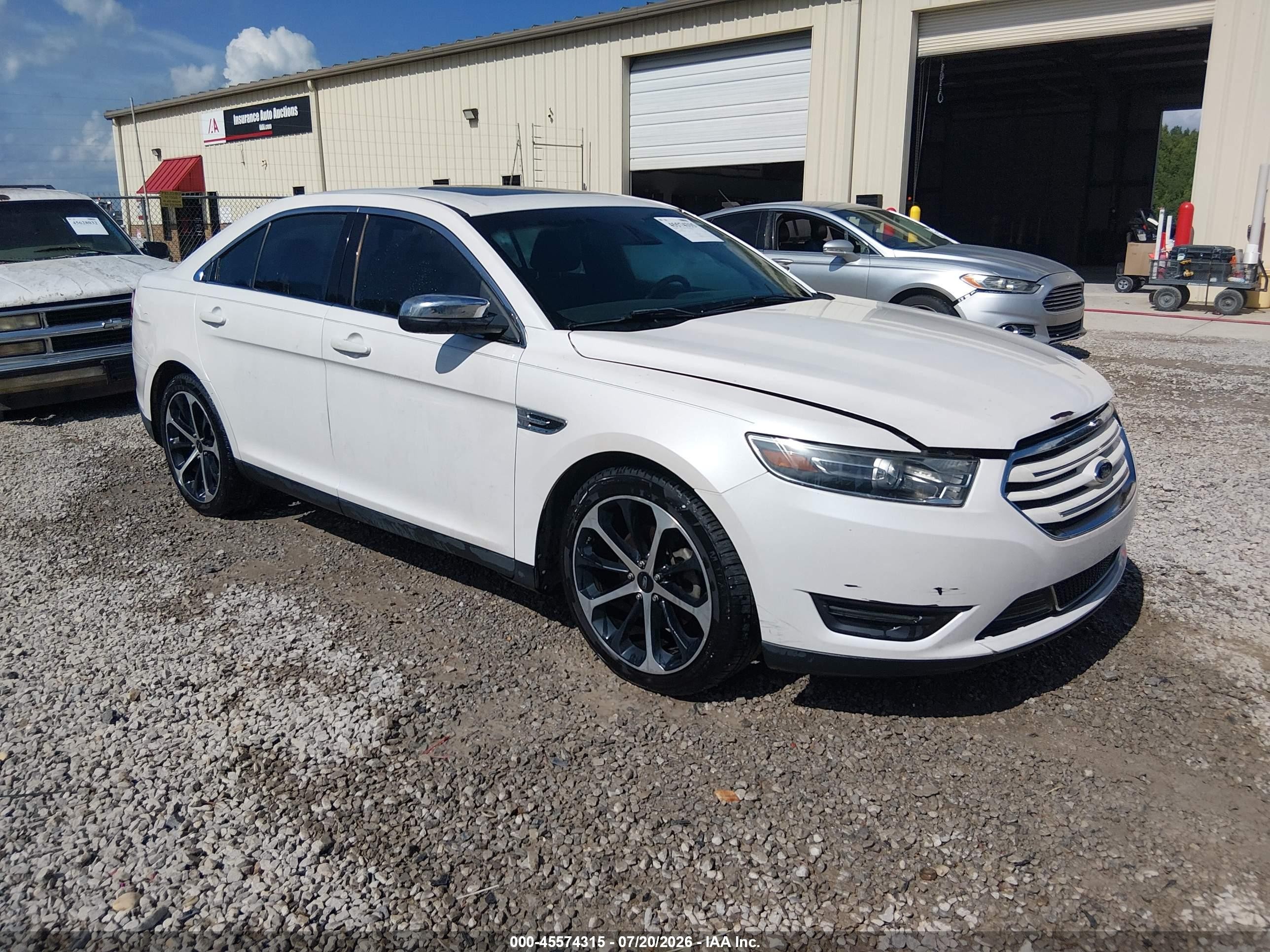 2015 Ford Taurus Limited Бежевый vin: 1FAHP2F83FG174237