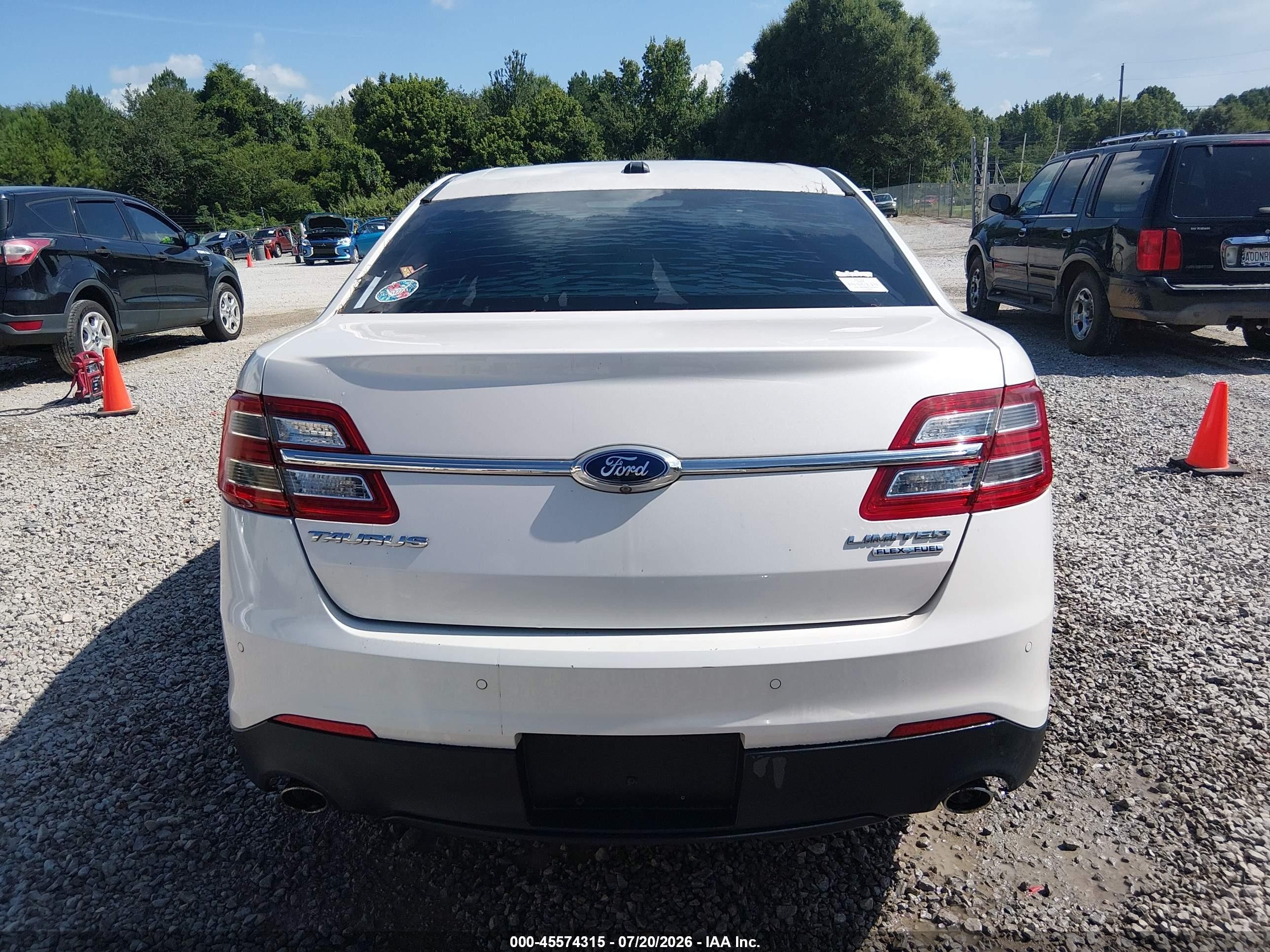 2015 Ford Taurus Limited Beige vin: 1FAHP2F83FG174237