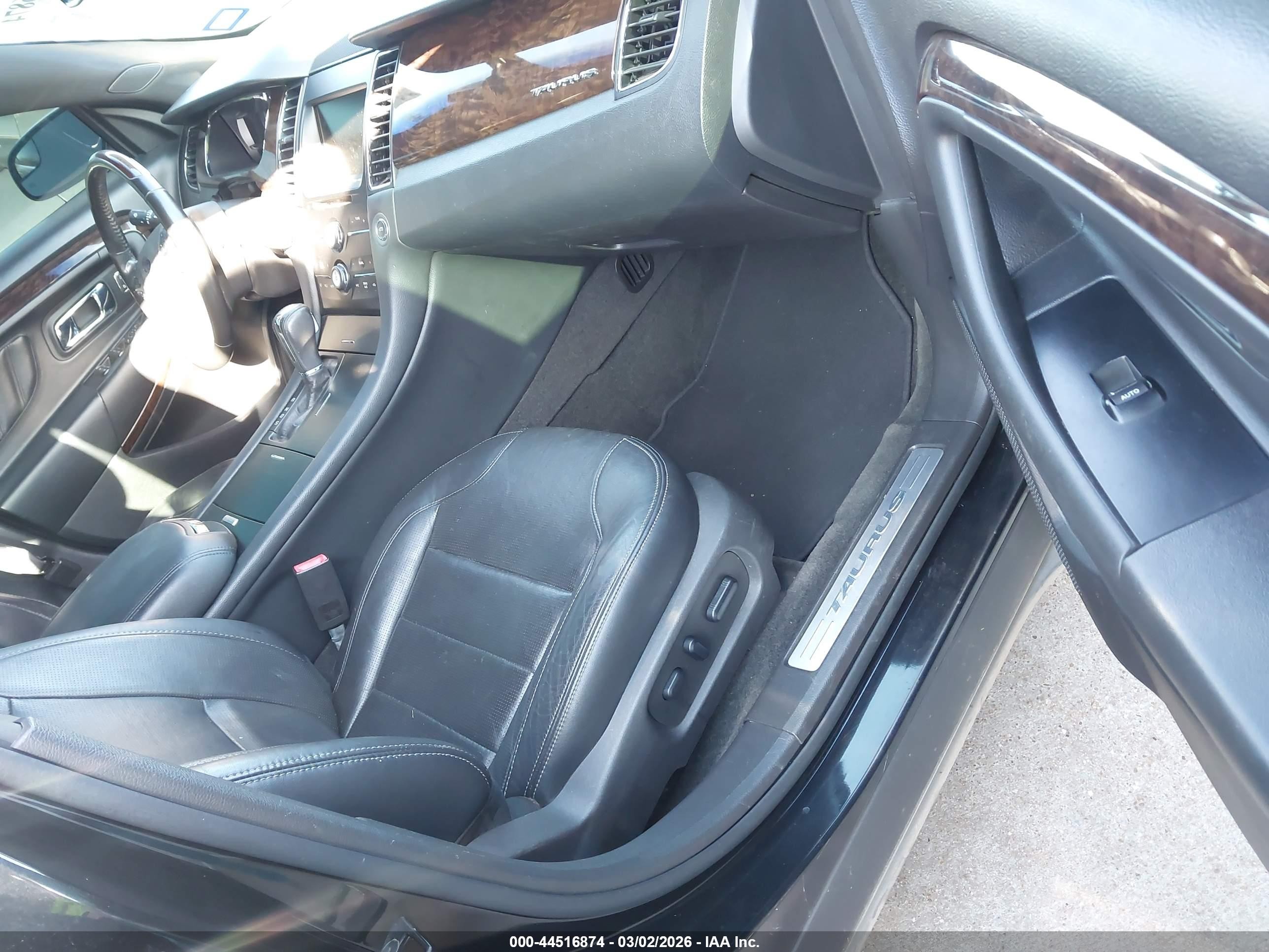 2013 Ford Taurus Limited Black vin: 1FAHP2F84DG110088