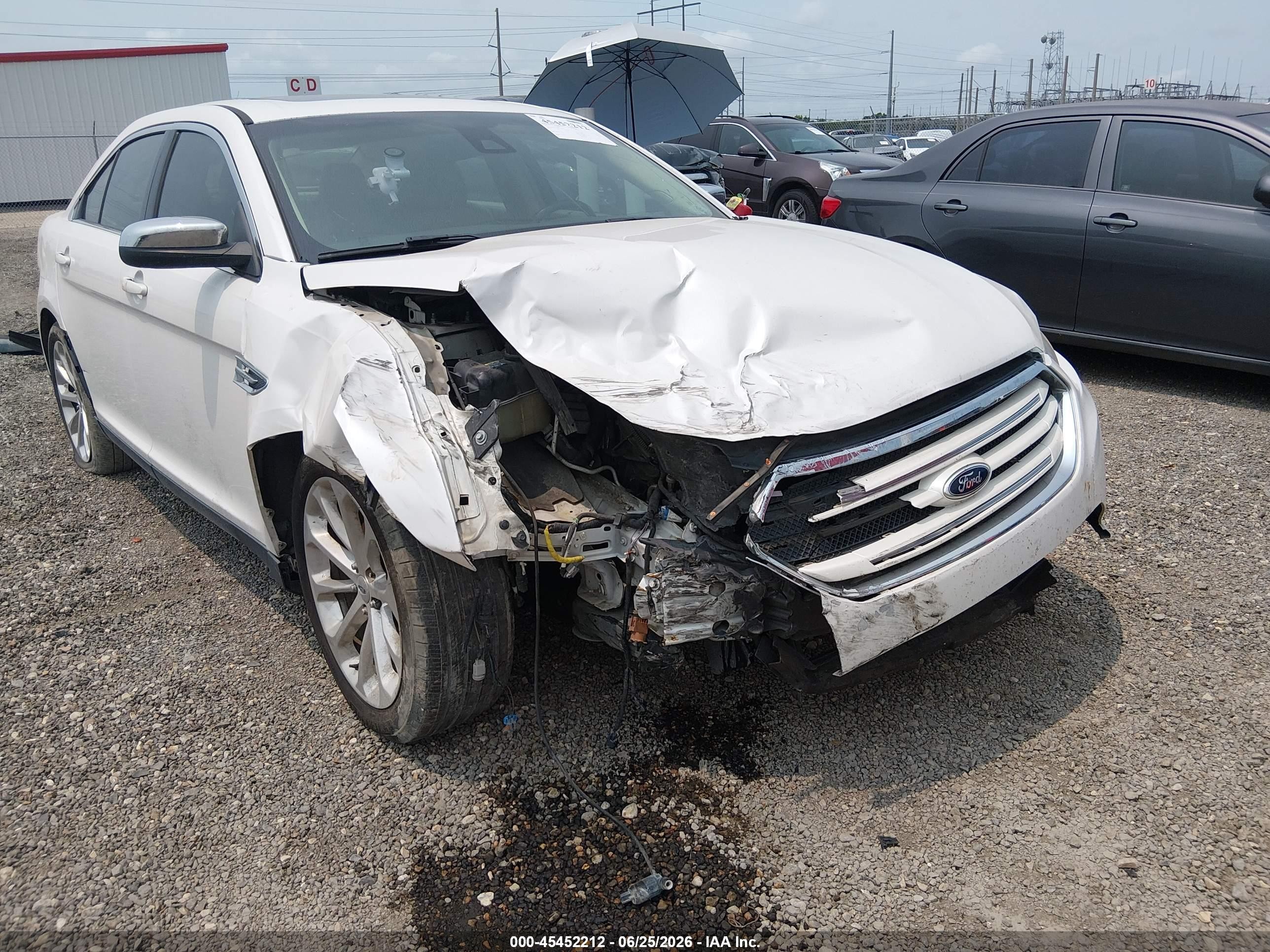 2013 Ford Taurus Limited White vin: 1FAHP2F84DG111385