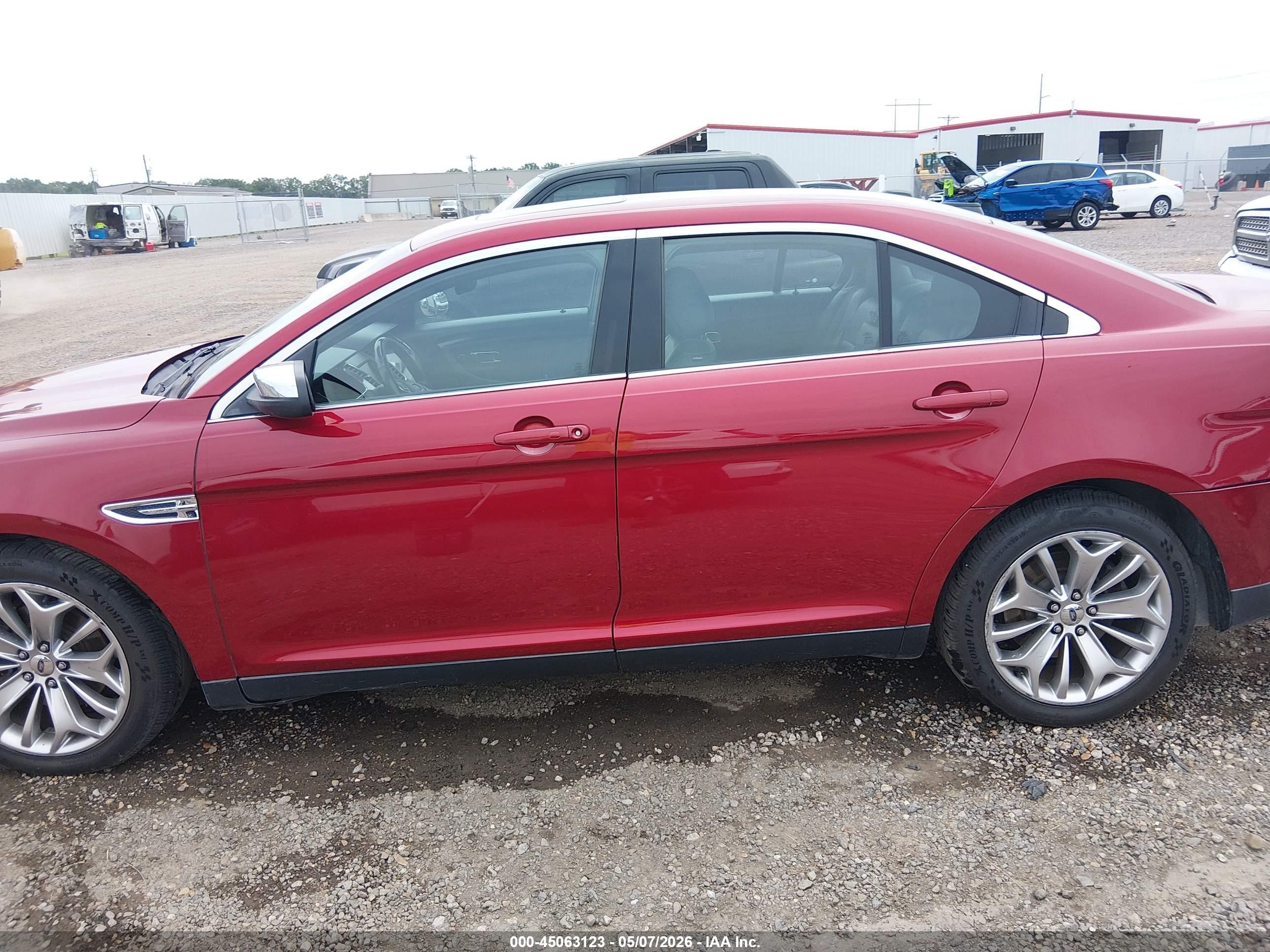 2013 Ford Taurus Limited Красный vin: 1FAHP2F84DG118286