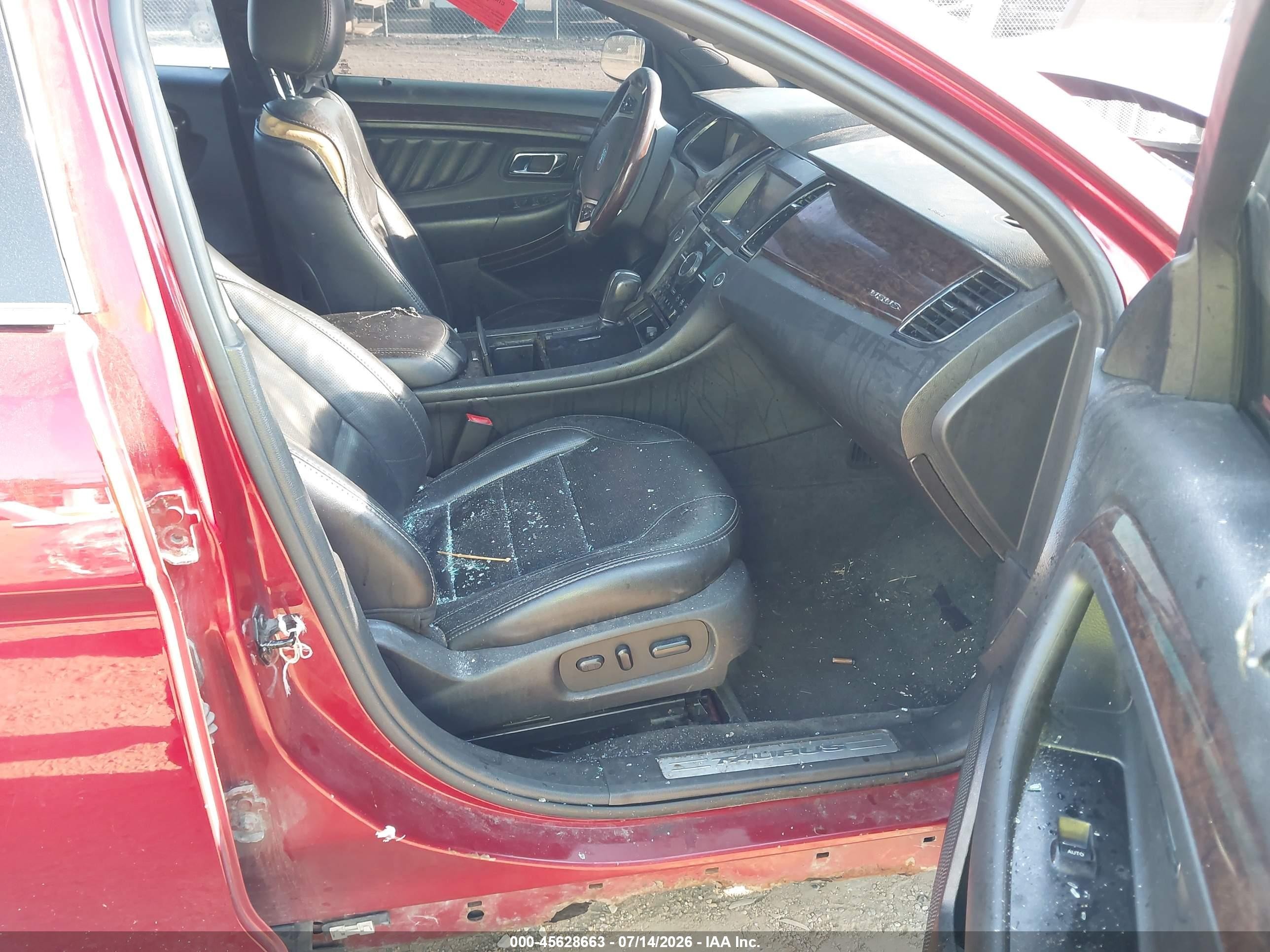 2013 Ford Taurus Limited Red vin: 1FAHP2F84DG131362