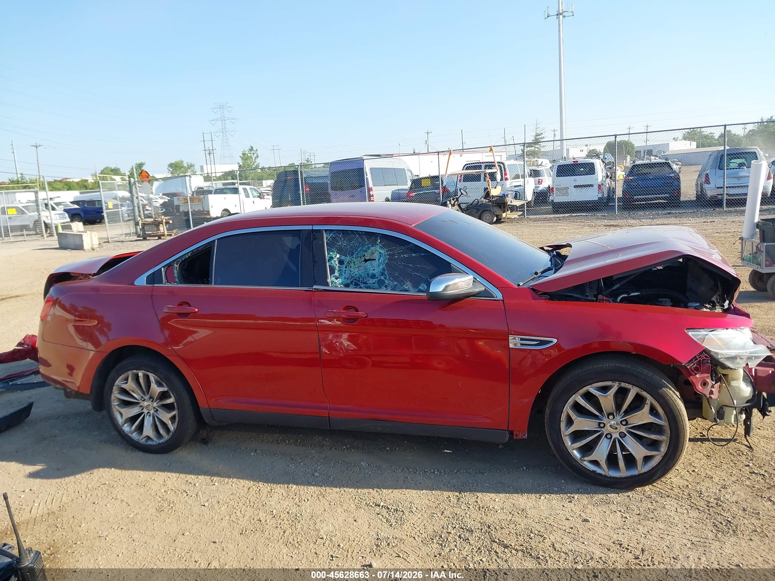 2013 Ford Taurus Limited Red vin: 1FAHP2F84DG131362